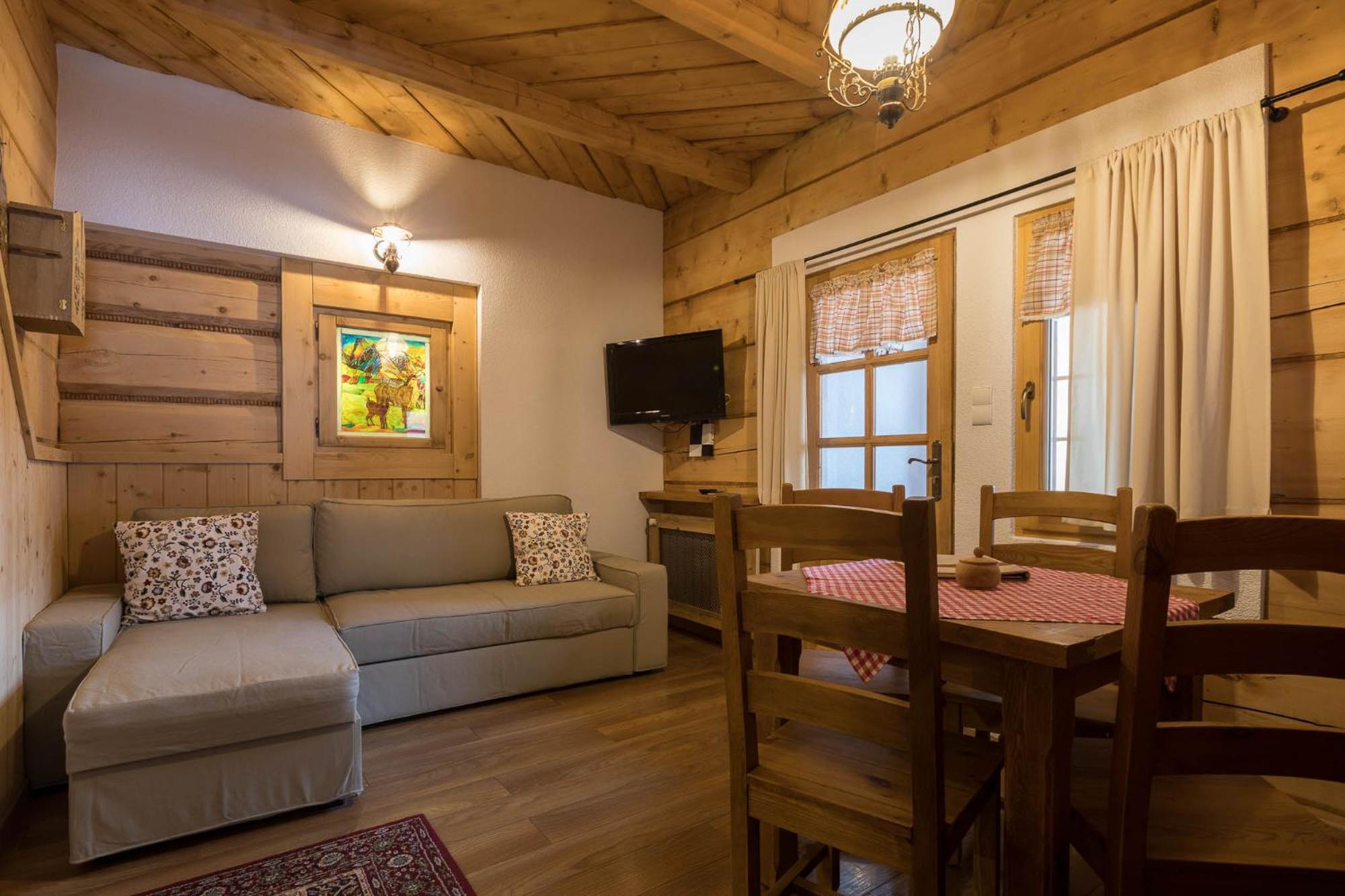 Family Deluxe Apartment - Photo 2