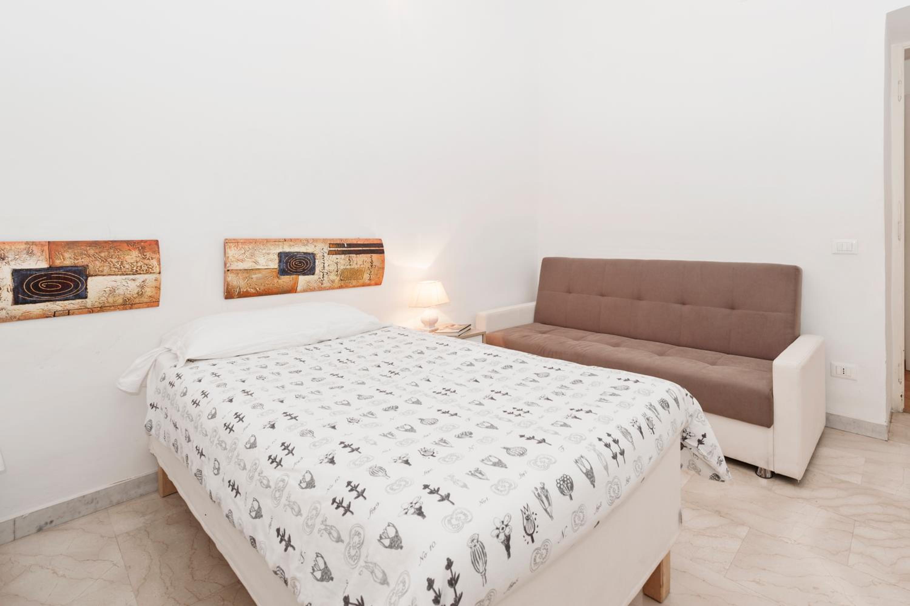 Large Double or Twin Room photo 2