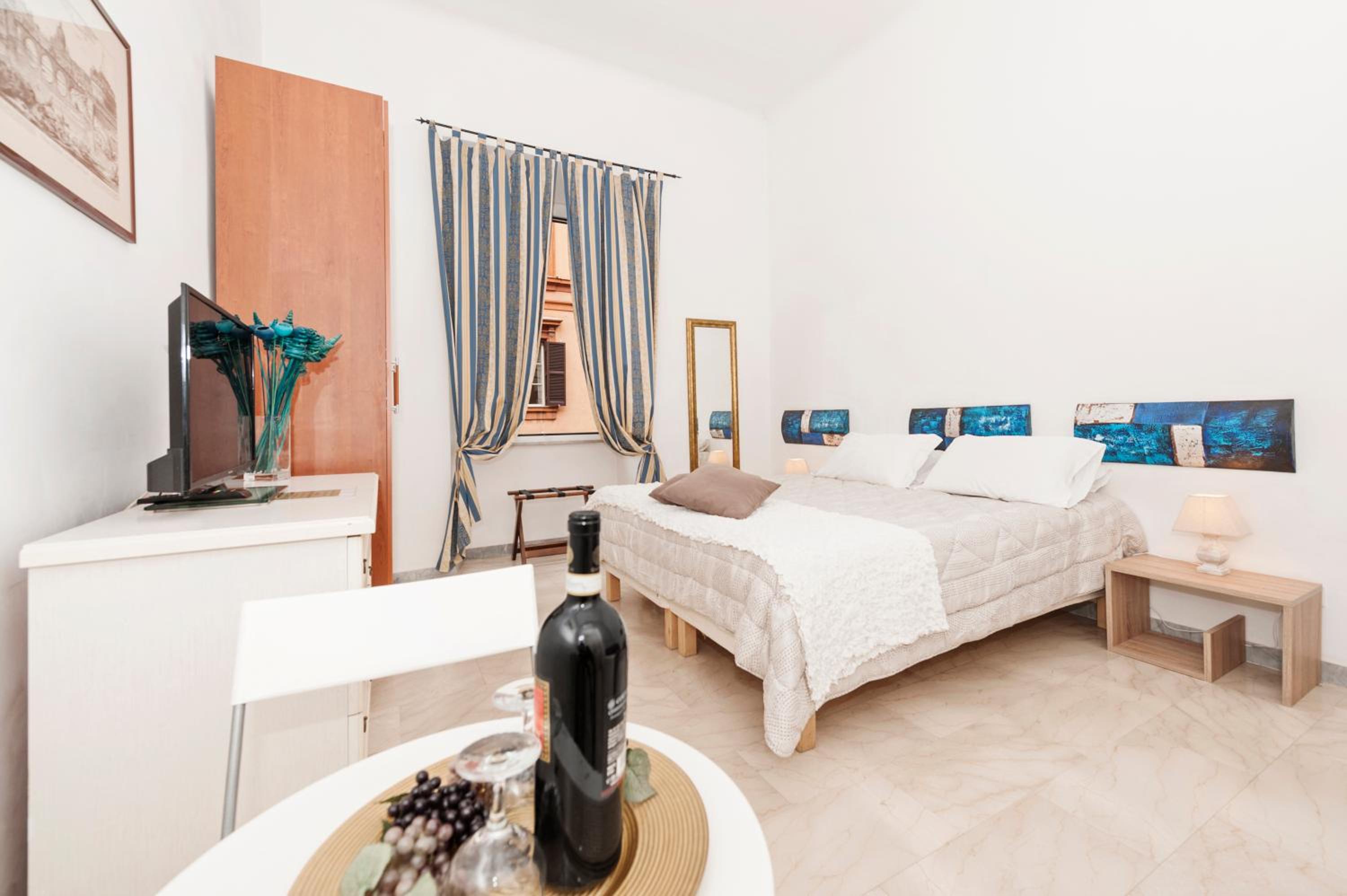 Double or Twin Room with Private External Bathroom photo 2