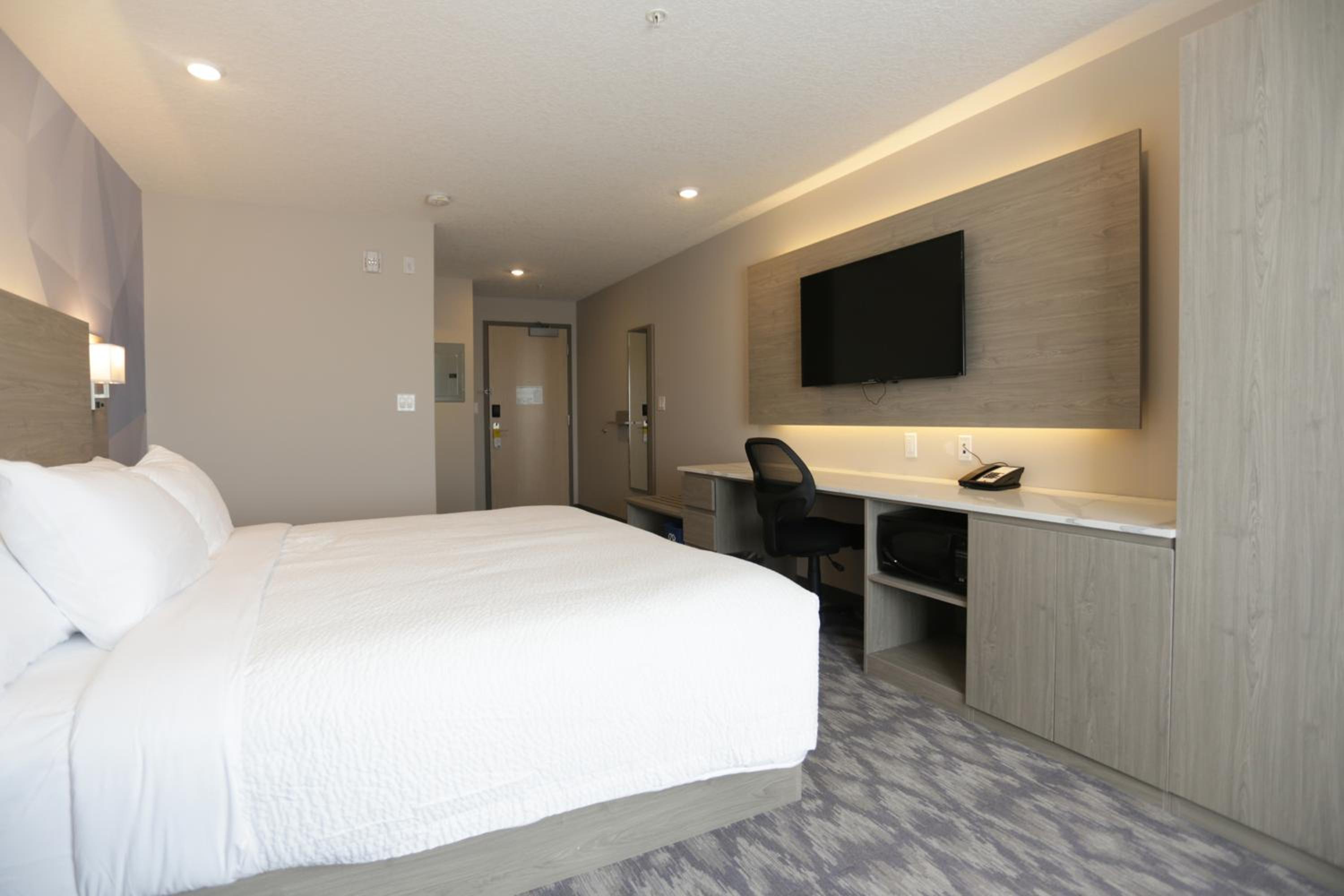 King Room - Non-Smoking photo 1