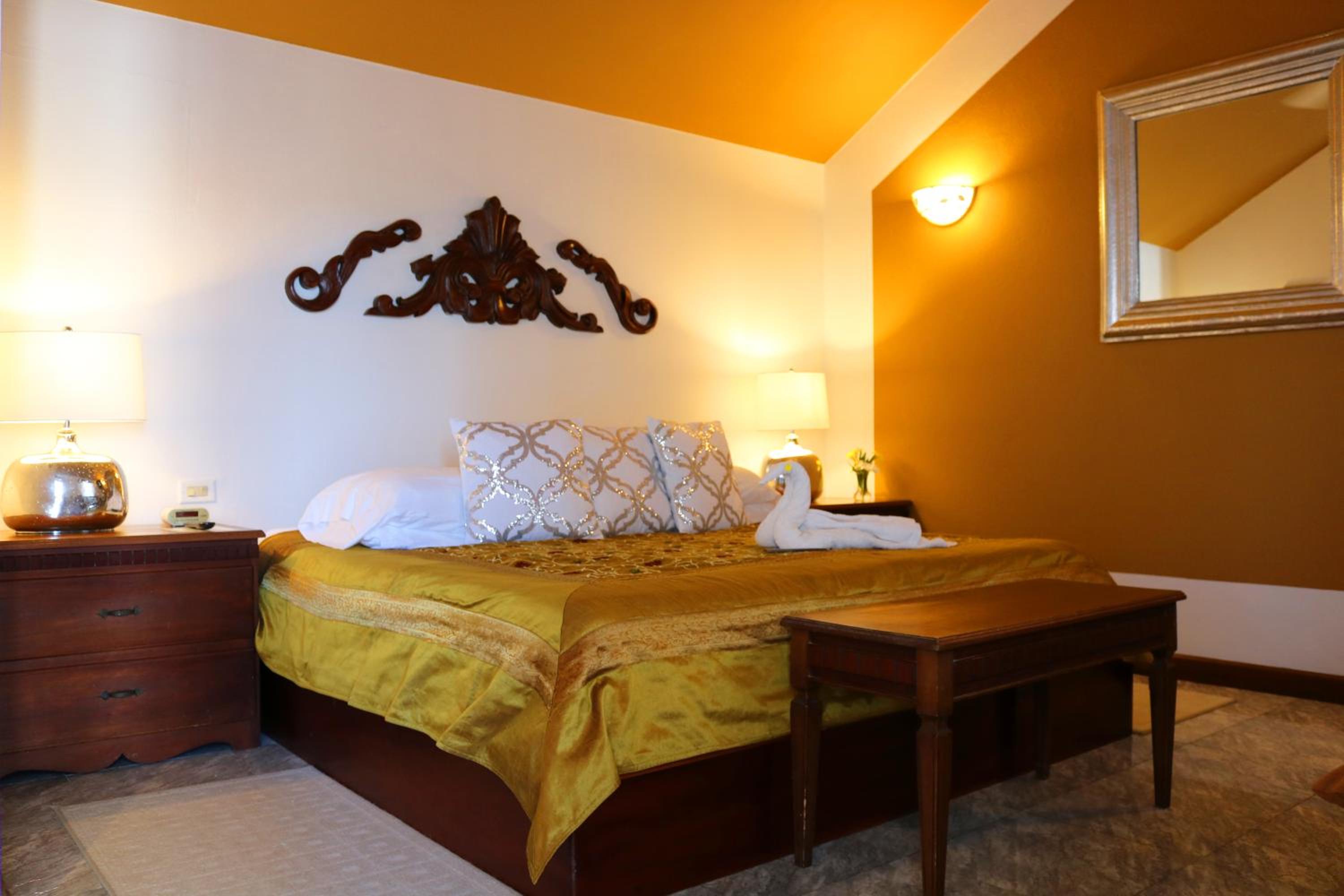 Deluxe King Room photo 3