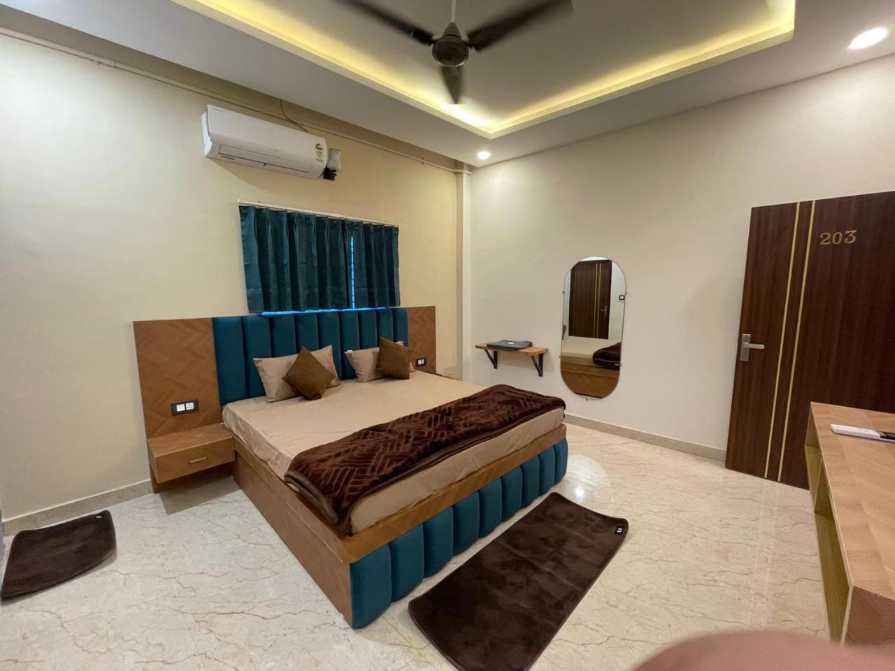 Budget Double Room photo 2
