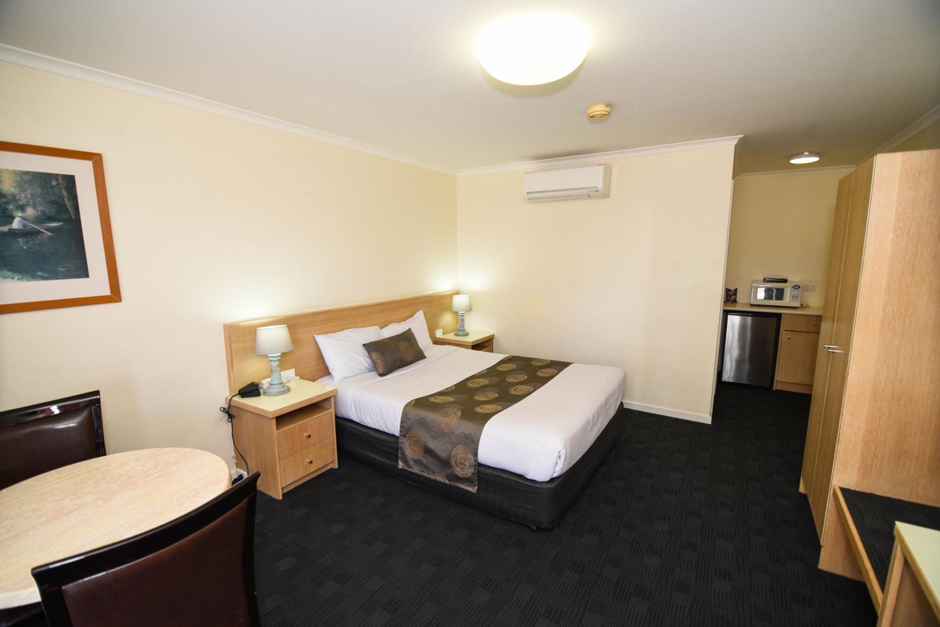 Standard Queen Room - Photo 4