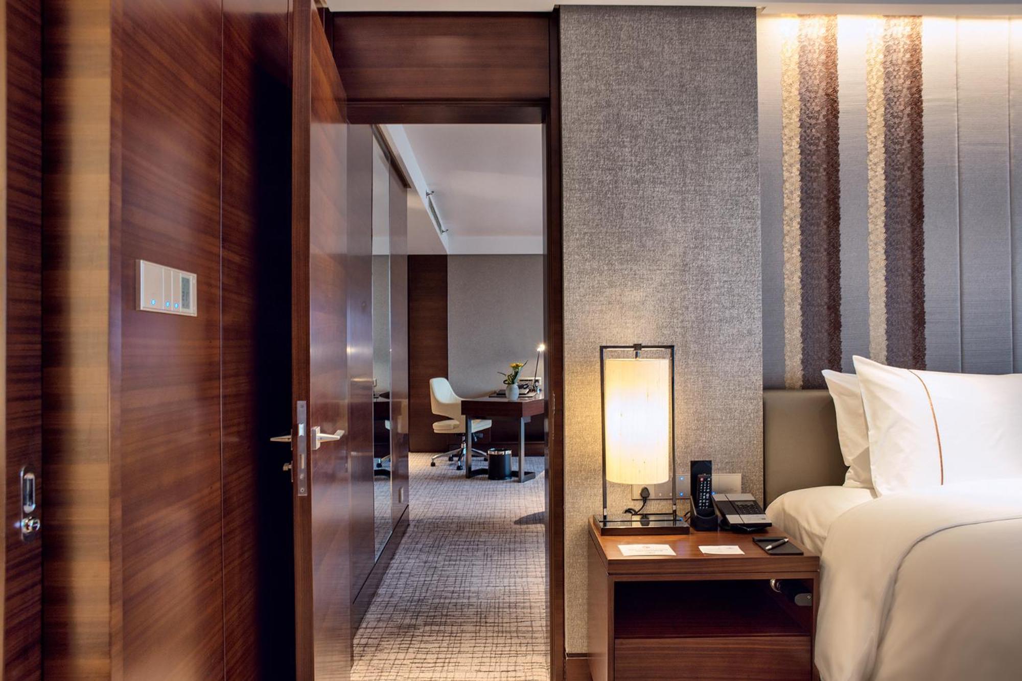 Amara Deluxe Suite