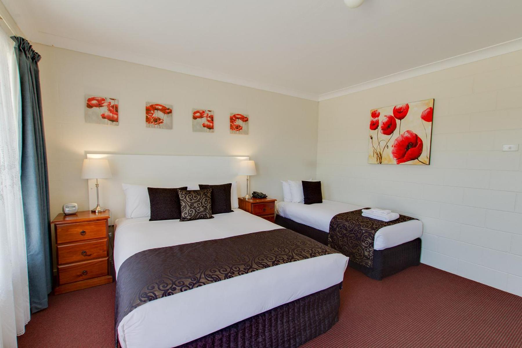 Queen and Single Room - Photo 1