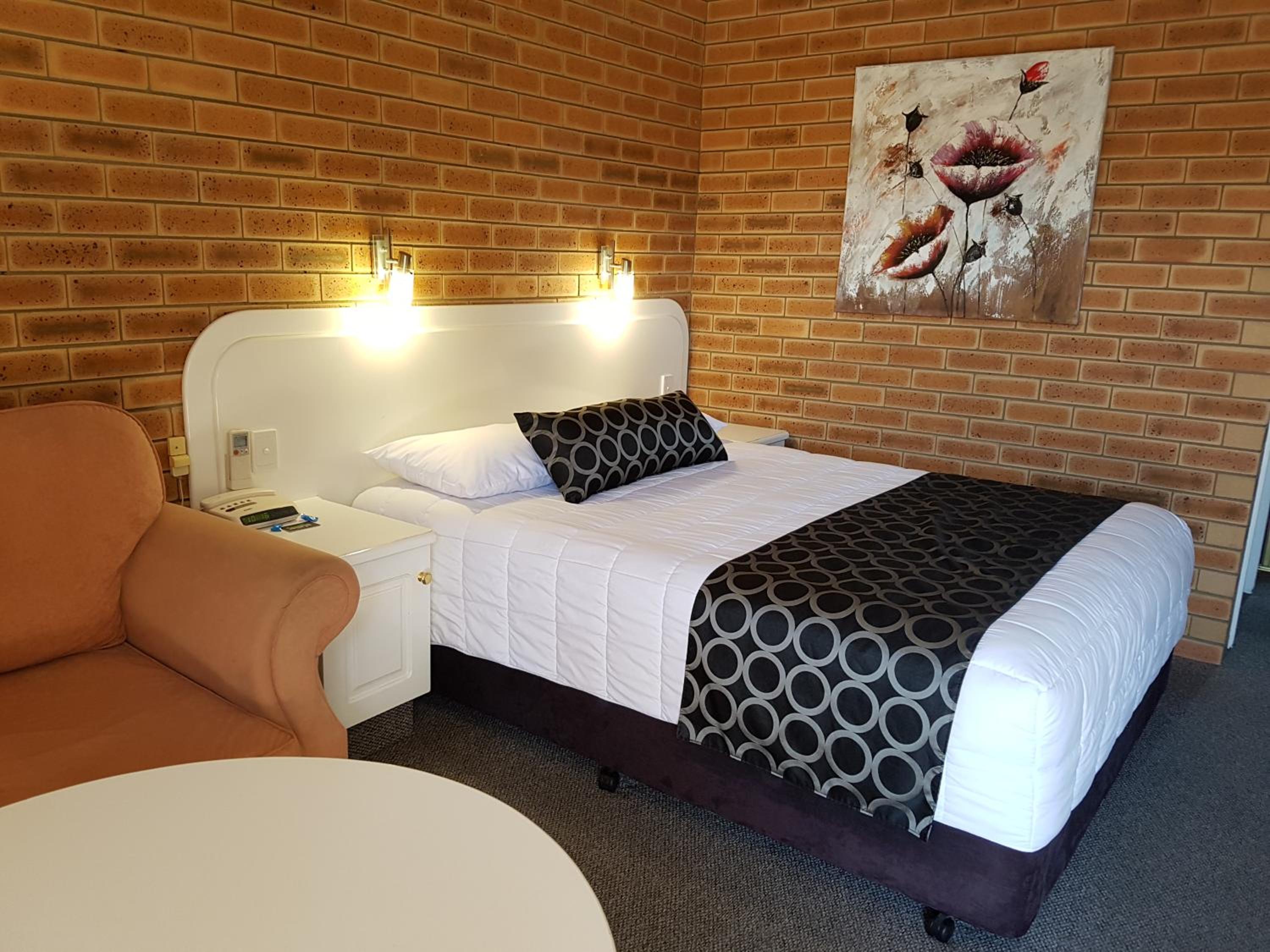 Queen Room photo 3