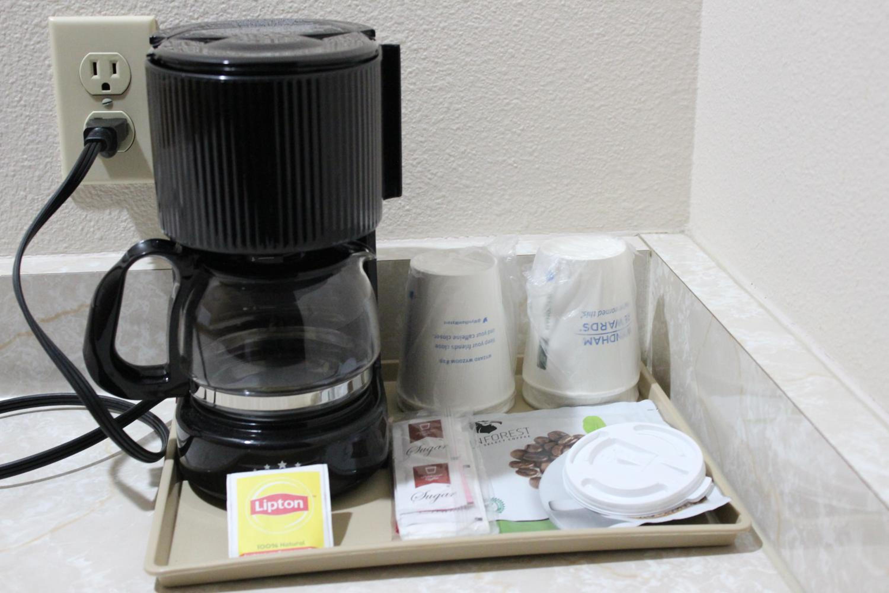 King Room - Non-Smoking - Photo 14
