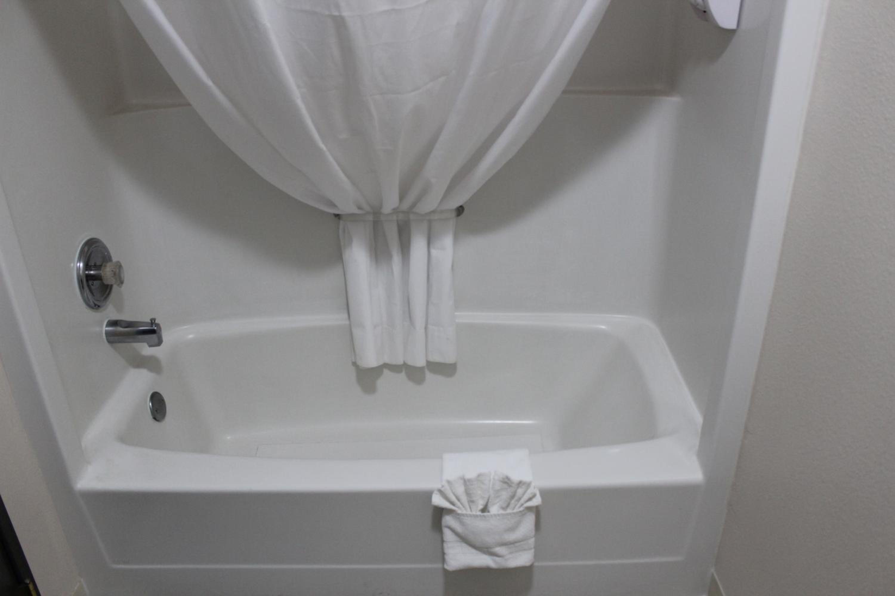 King Room - Non-Smoking - Photo 13