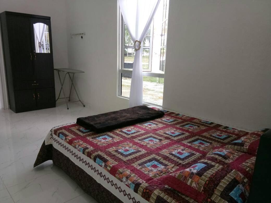 Three Bedroom Home with Private Pool photo 3