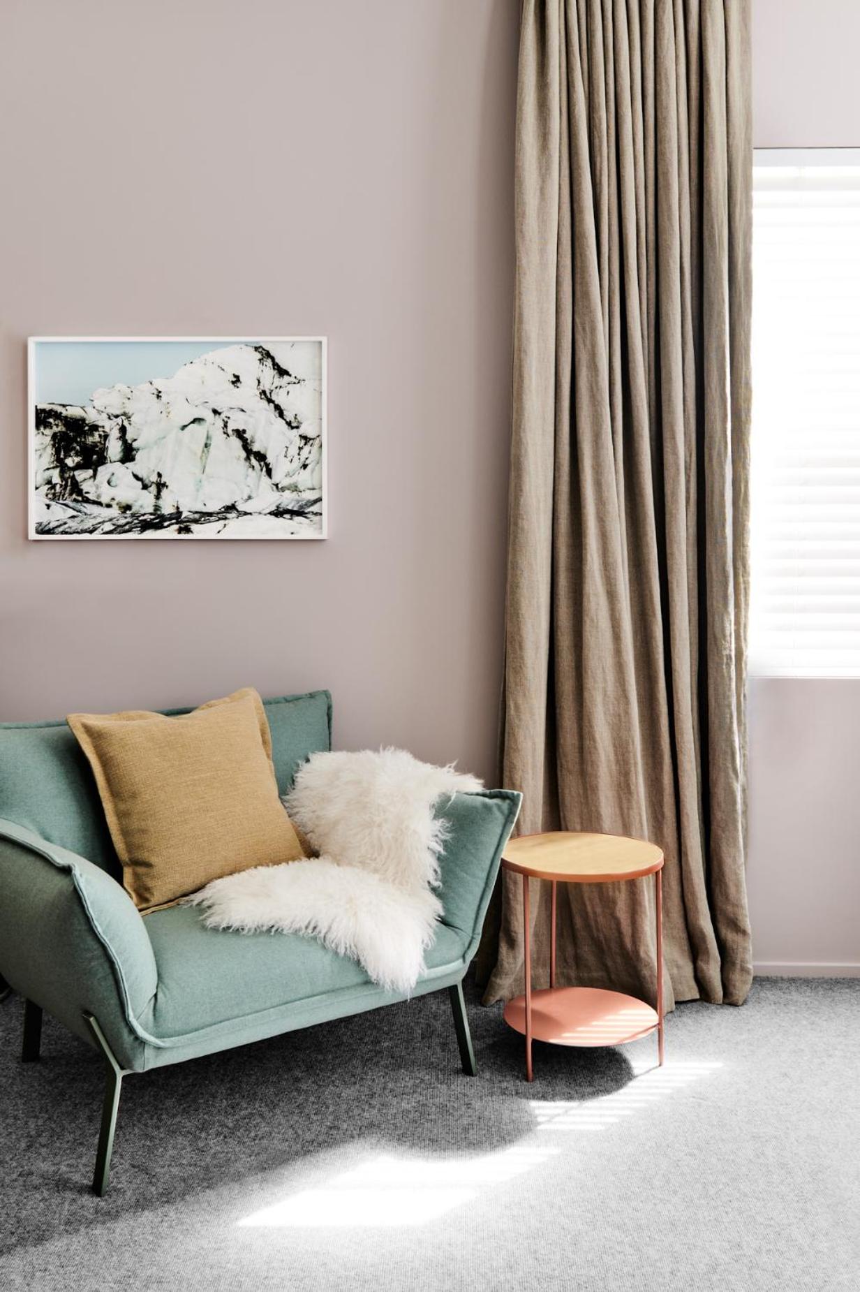 Suite - Photo 1