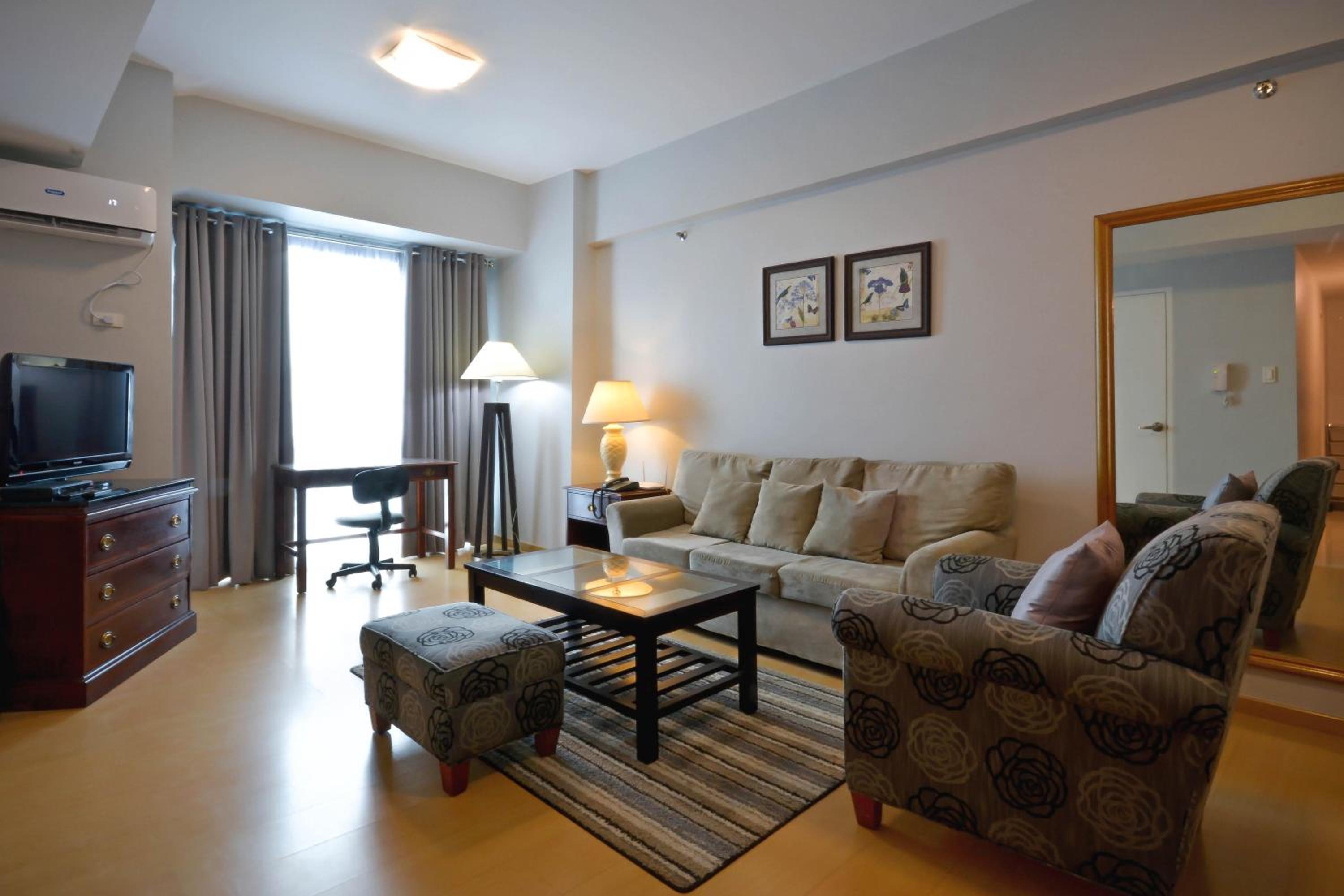 One-Bedroom Apartment - Photo 25