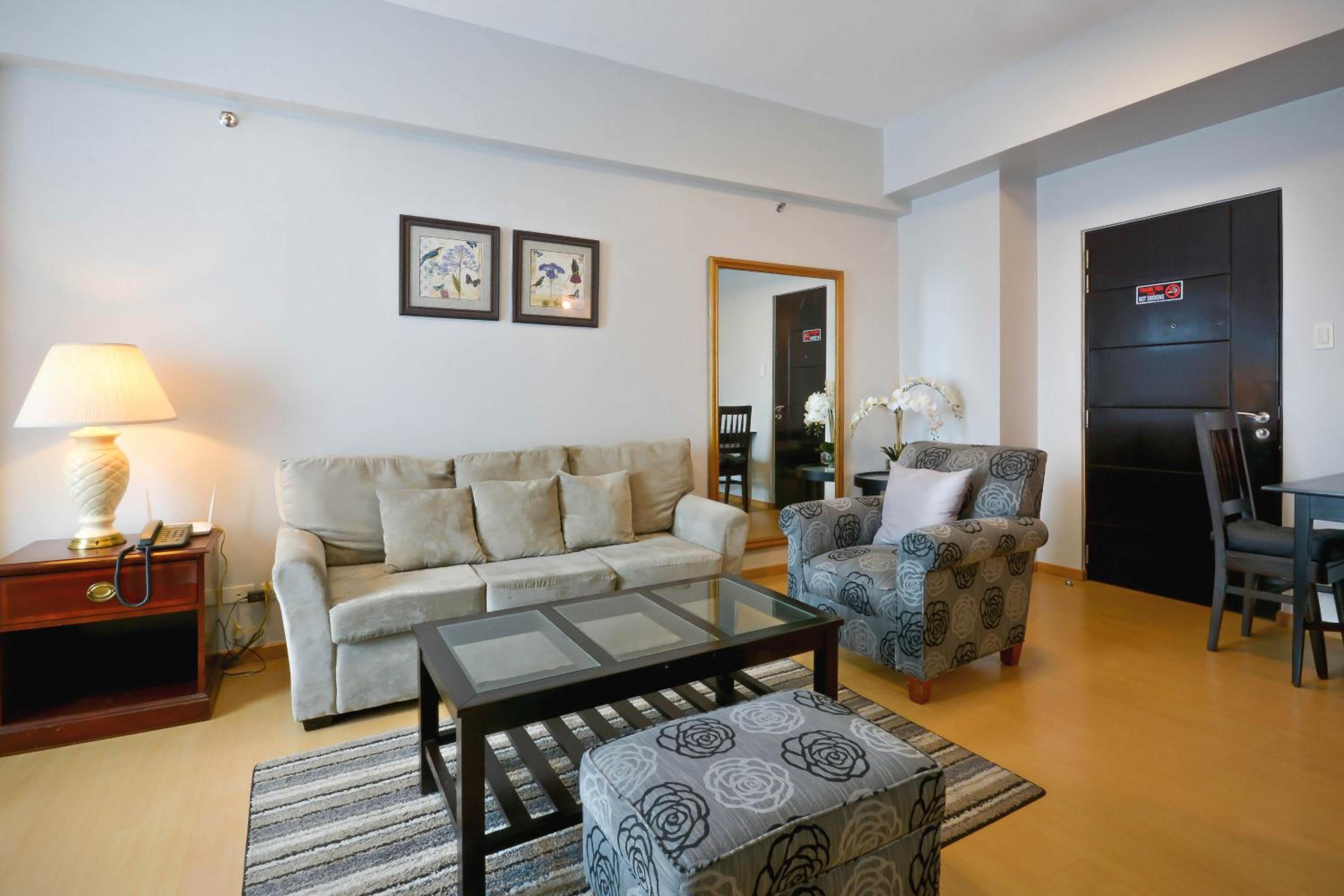 One-Bedroom Apartment - Photo 5