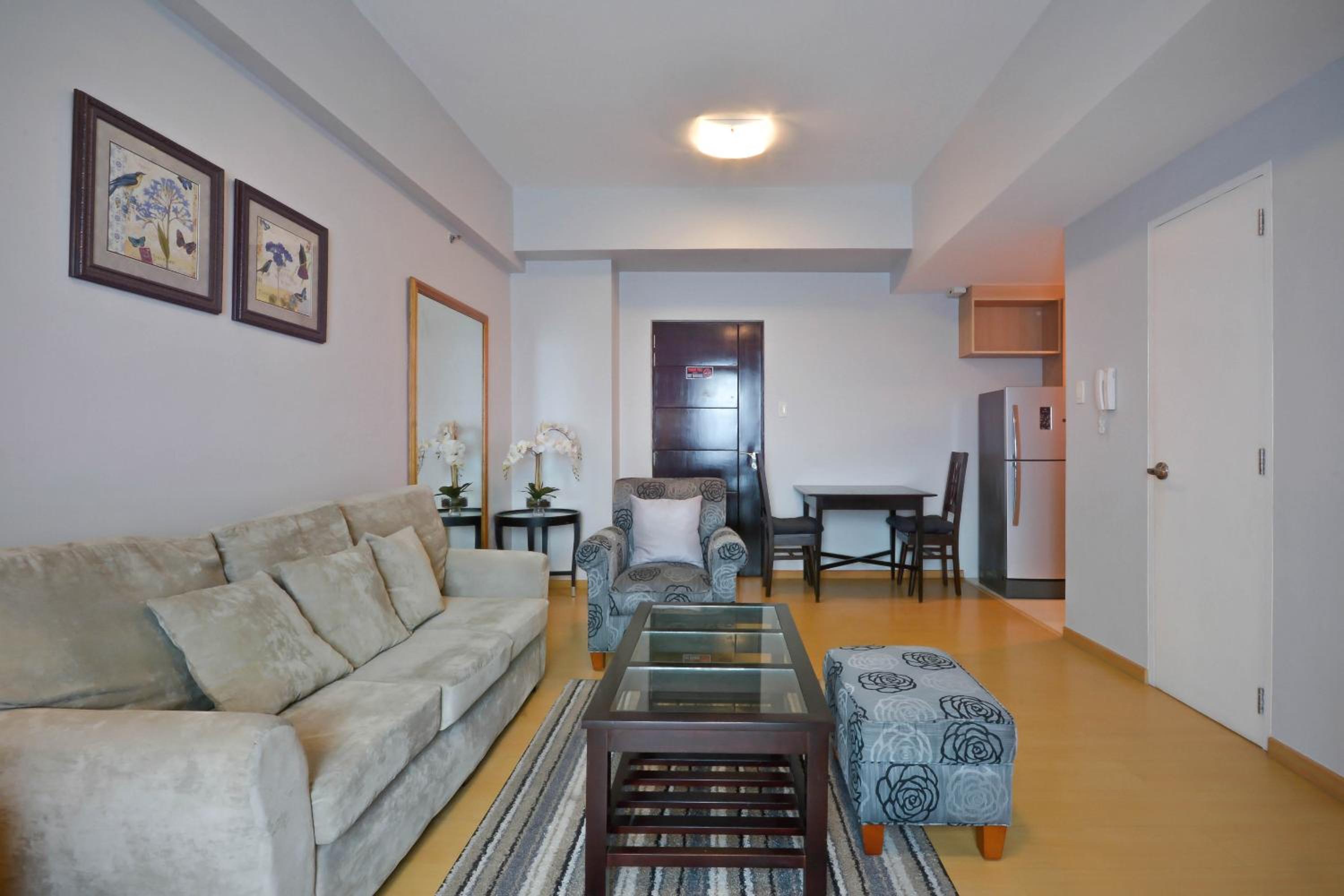 One-Bedroom Apartment - Photo 7