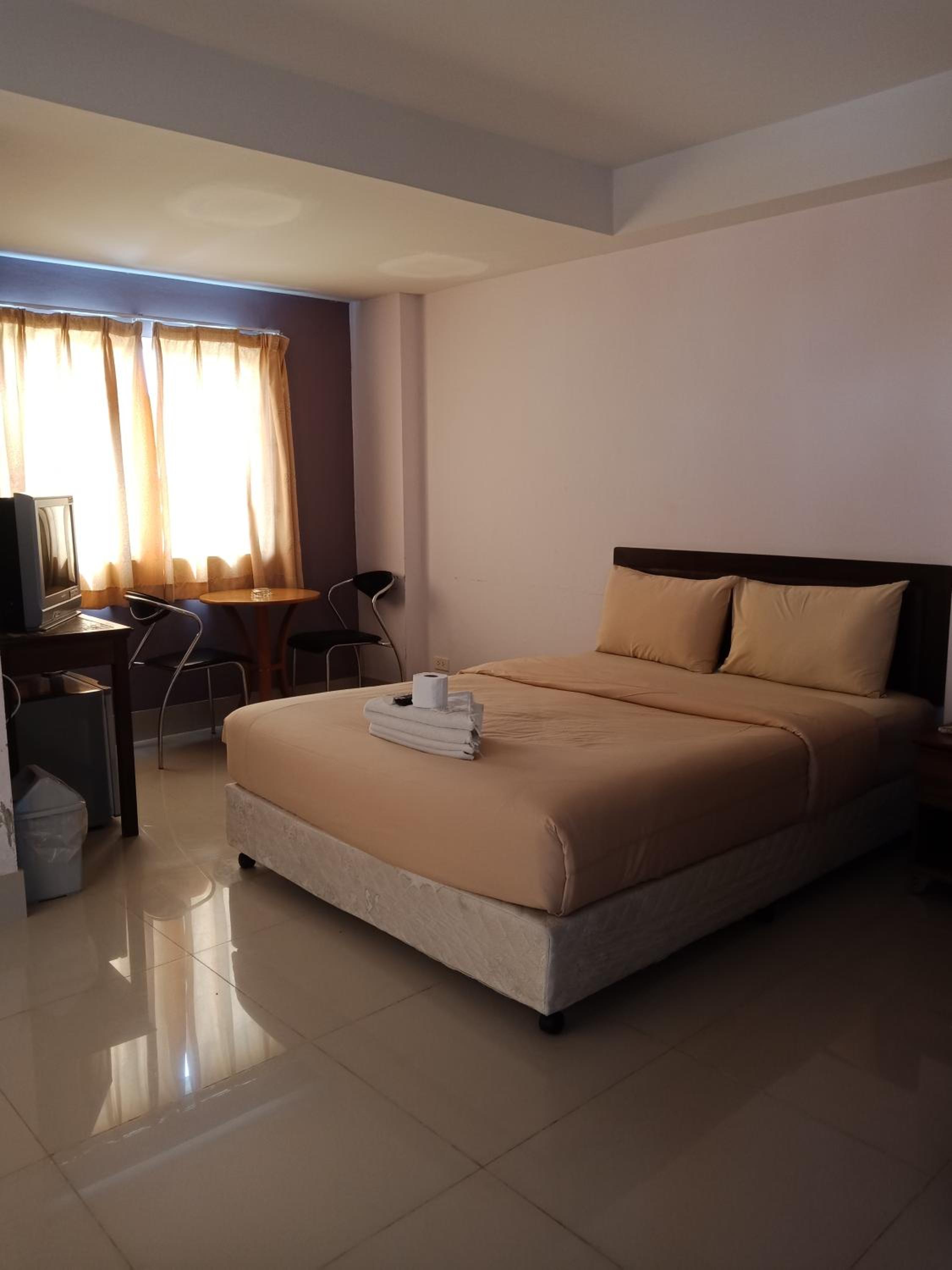 Queen Room with Balcony photo 3