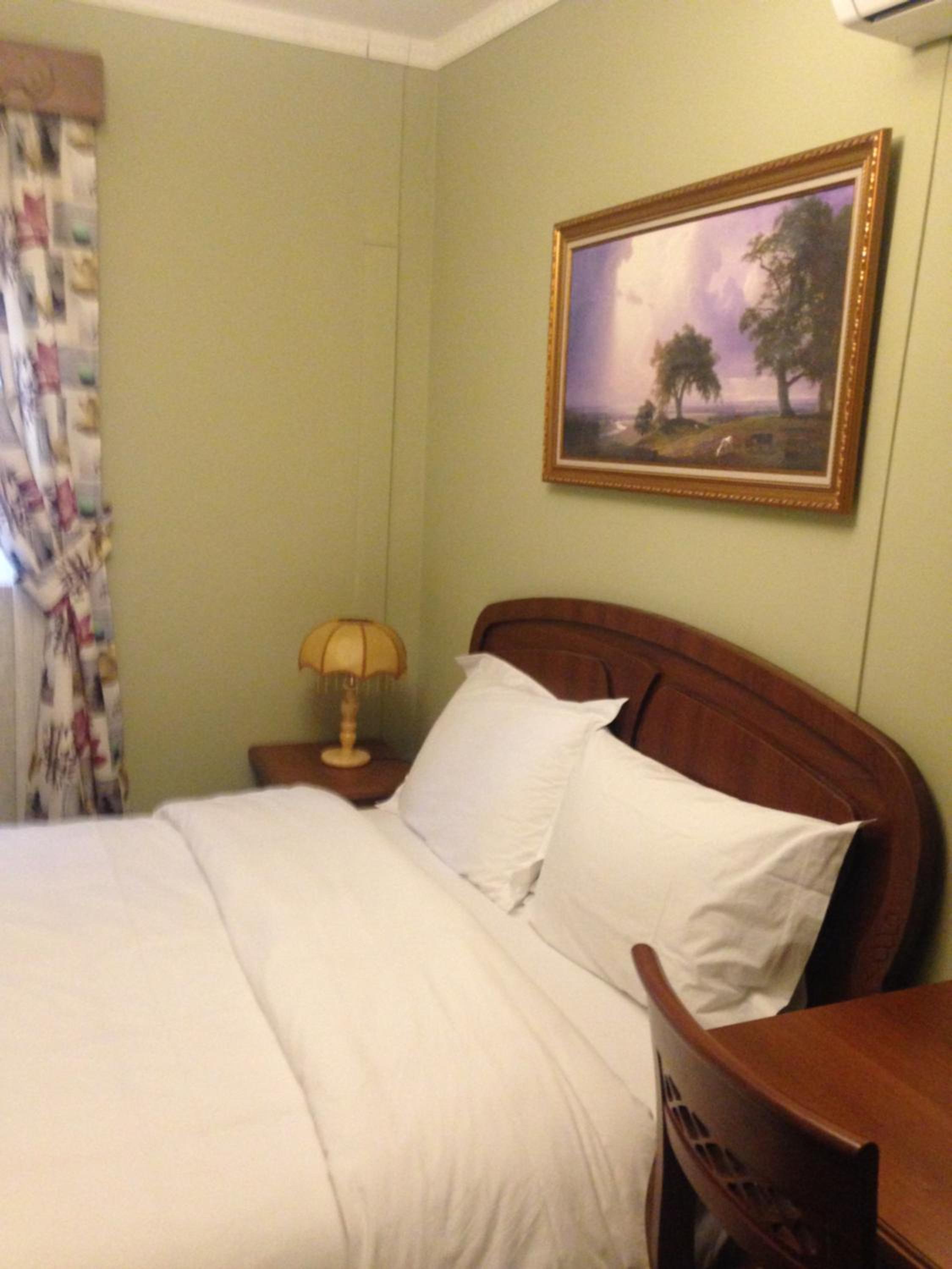 Standard Queen Room photo 1