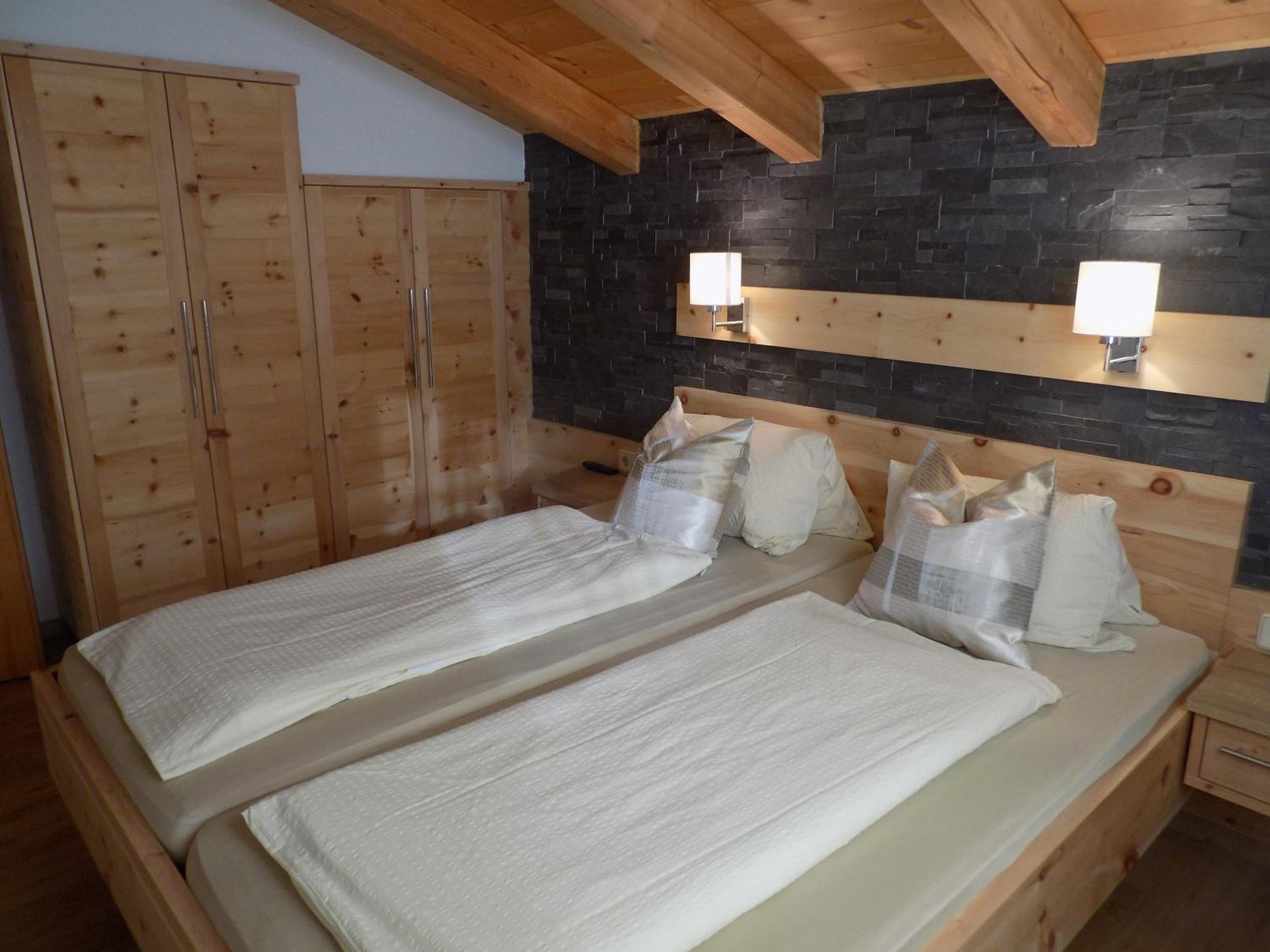 Classic Two-Bedroom Apartment with Balcony photo 1