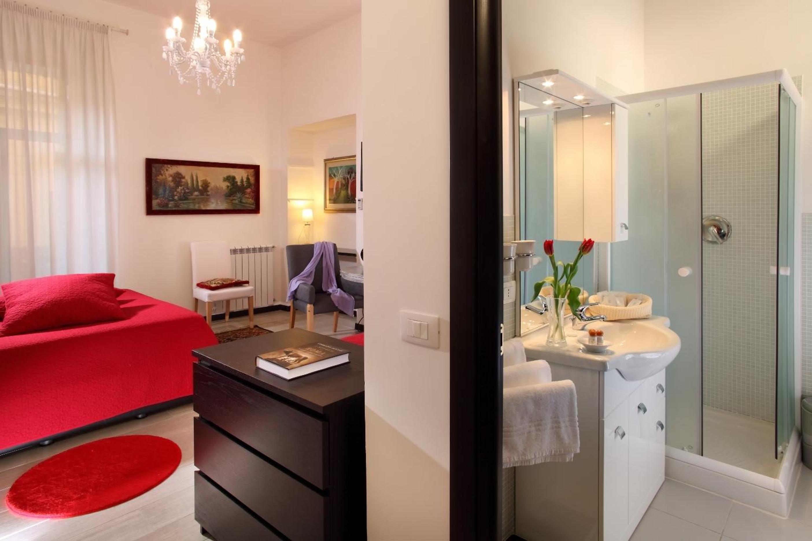 Quadruple Room with Balcony photo 3