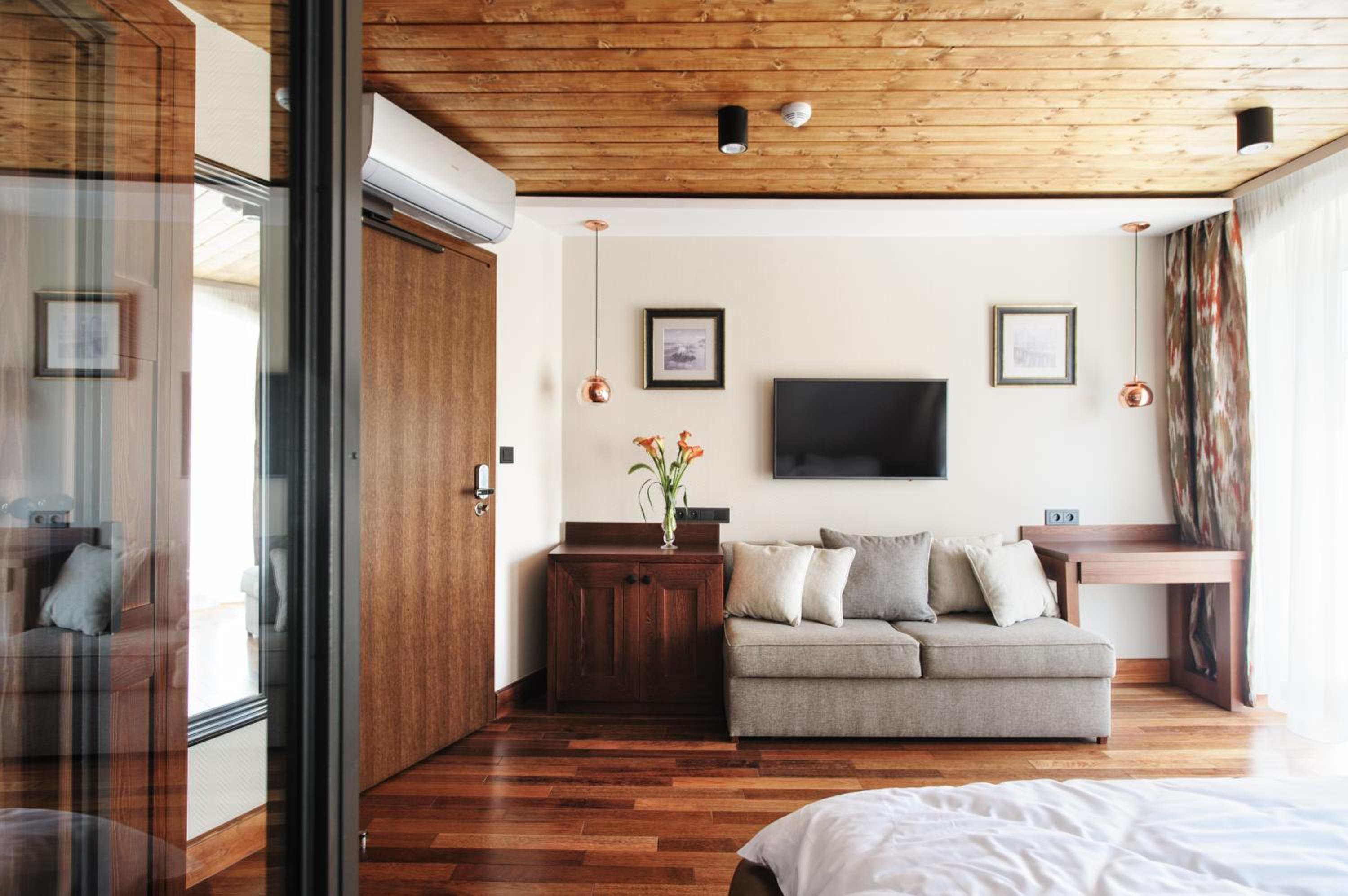 Studio Apartment photo 1