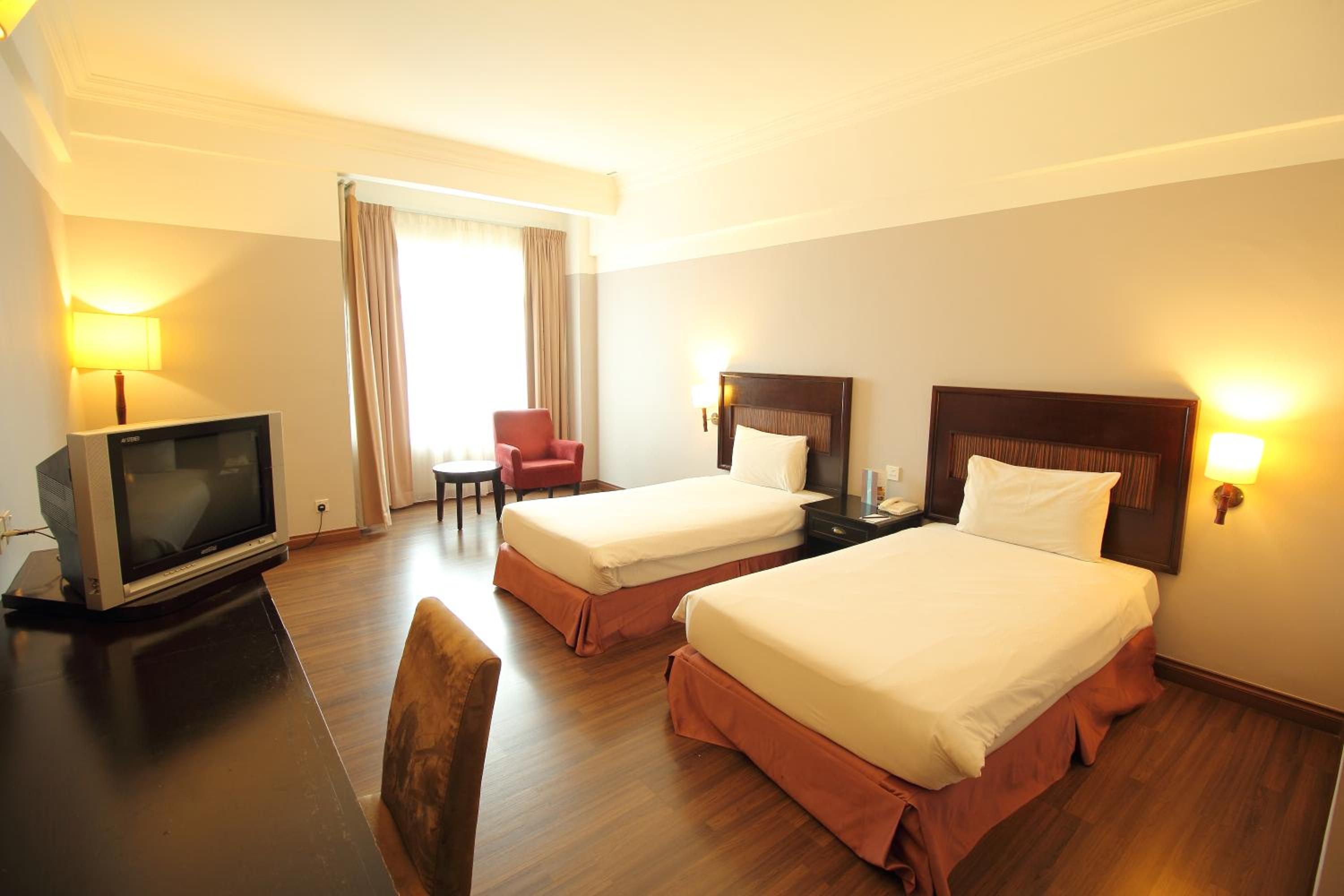 Standard Deluxe Twin Room photo 2