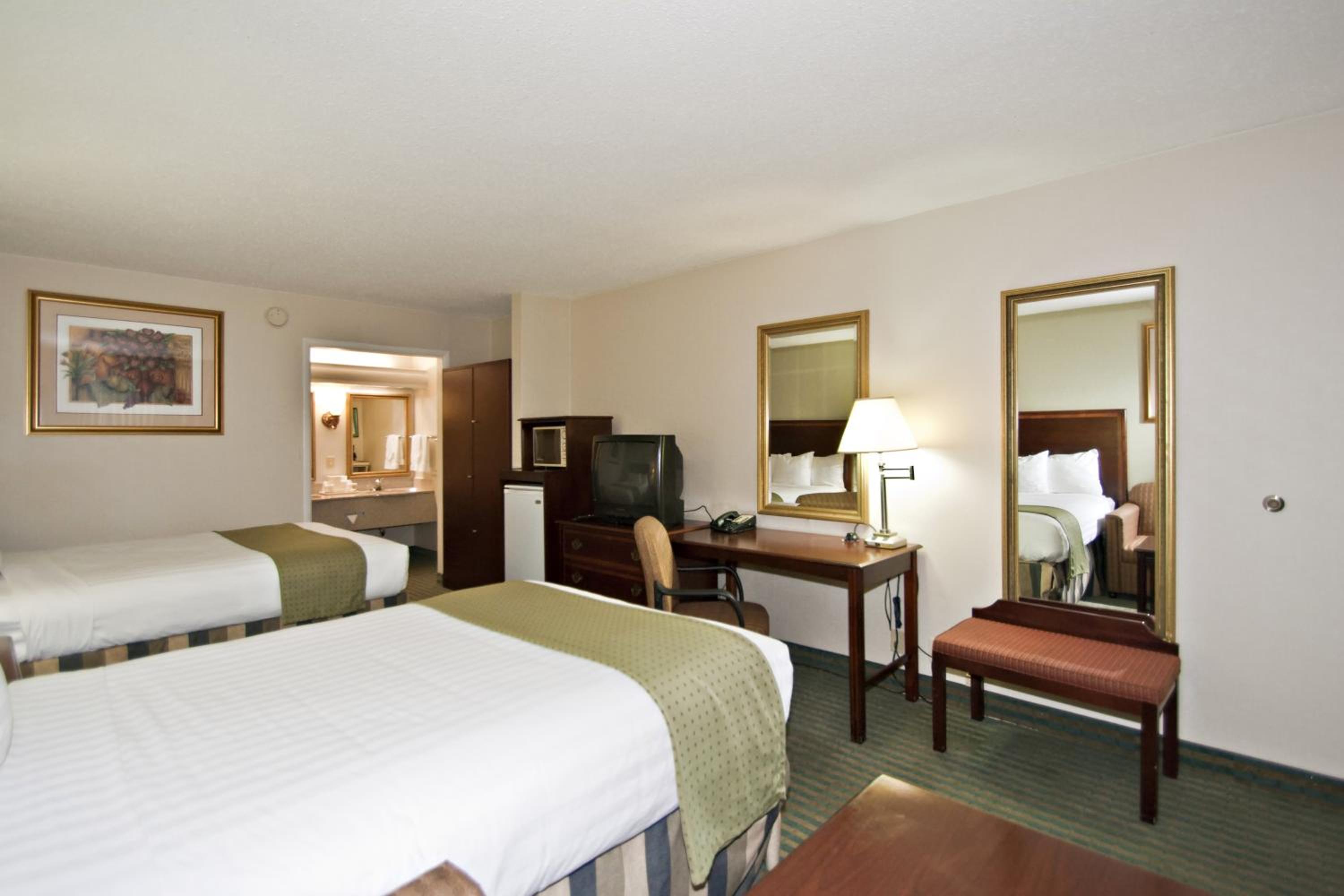 Double Room with Two Double Beds - Smoking