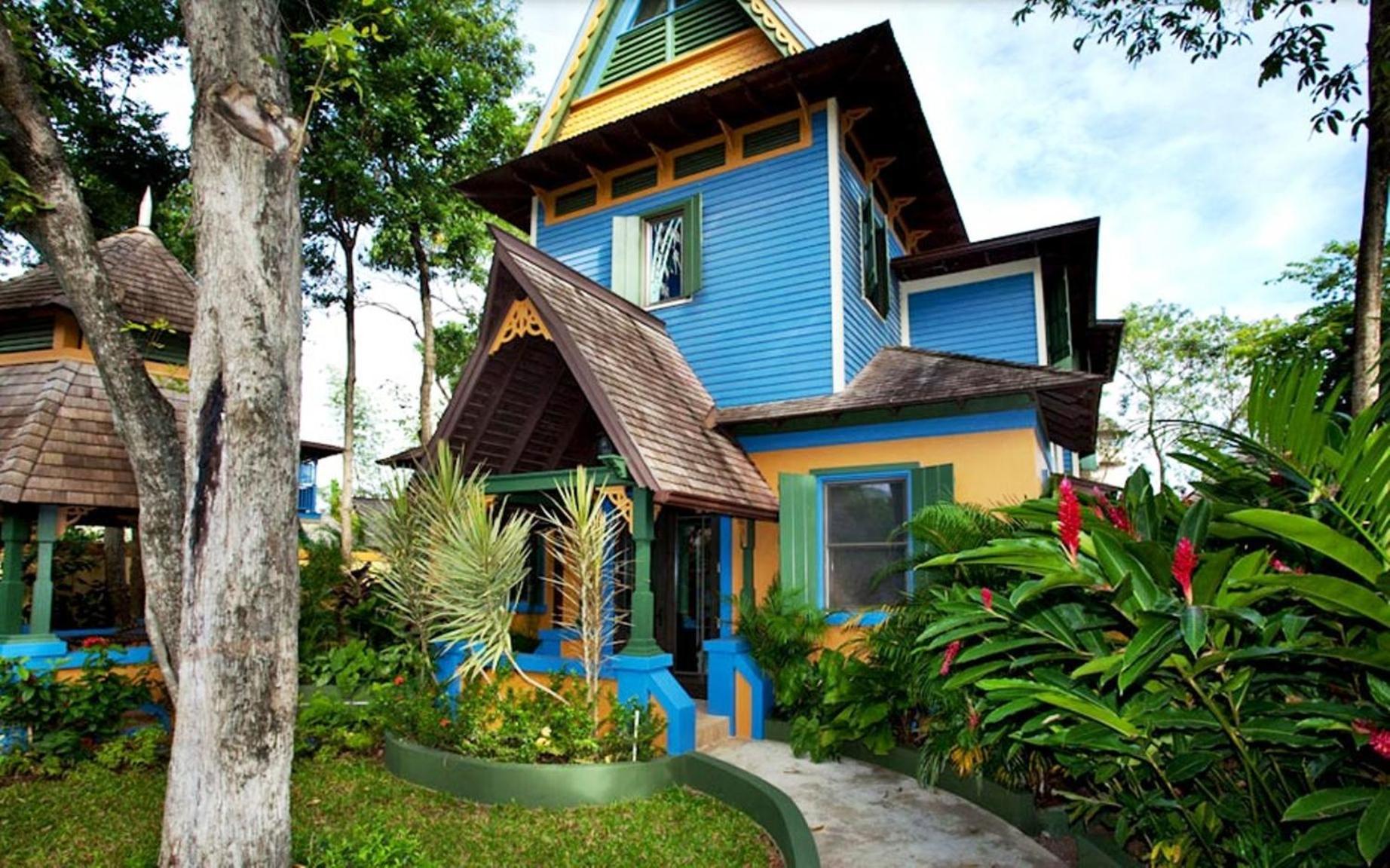 Coconut Villa with Garden View (2 Adults)