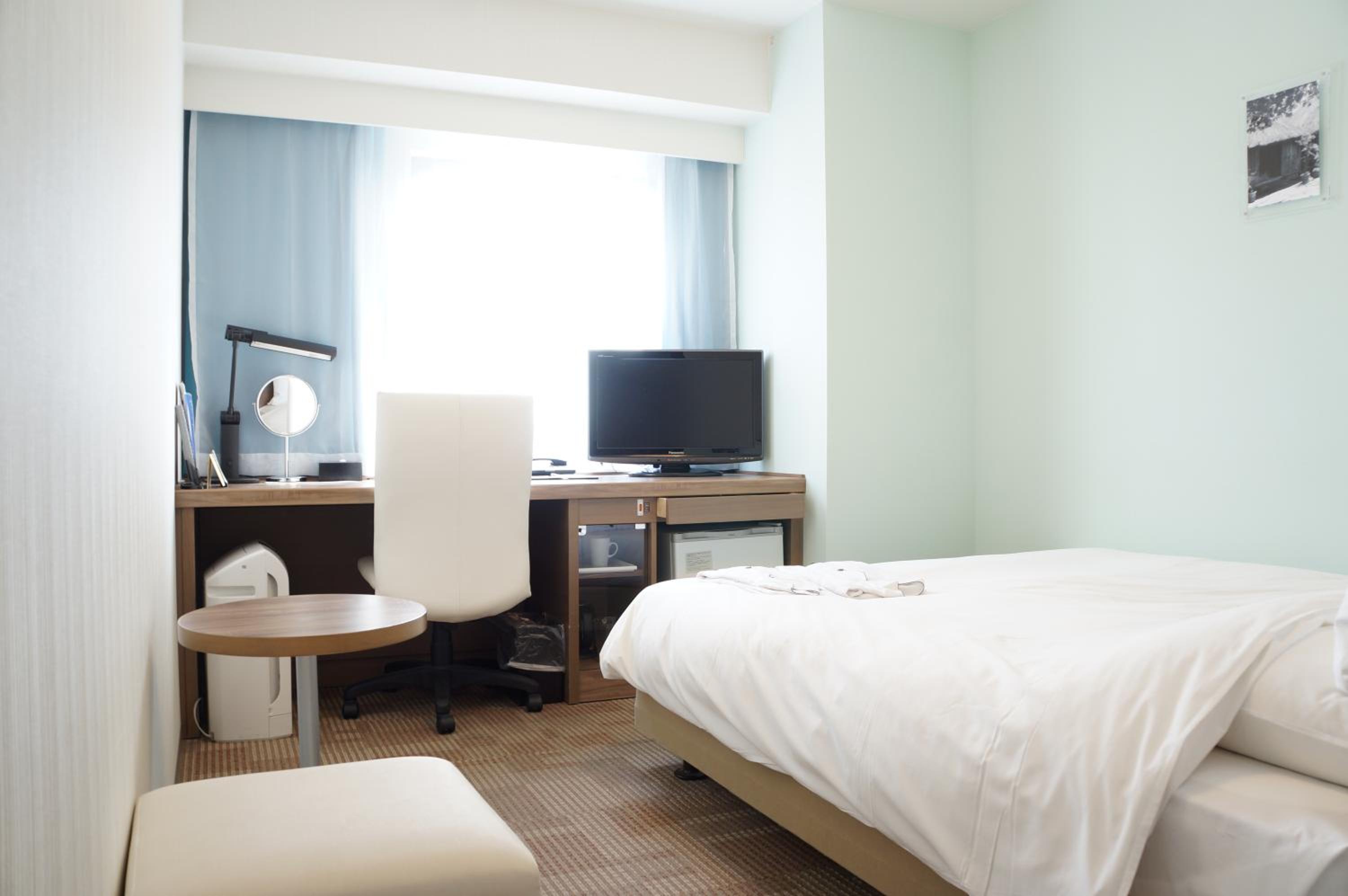 Standard Double Room - Smoking - Photo 6