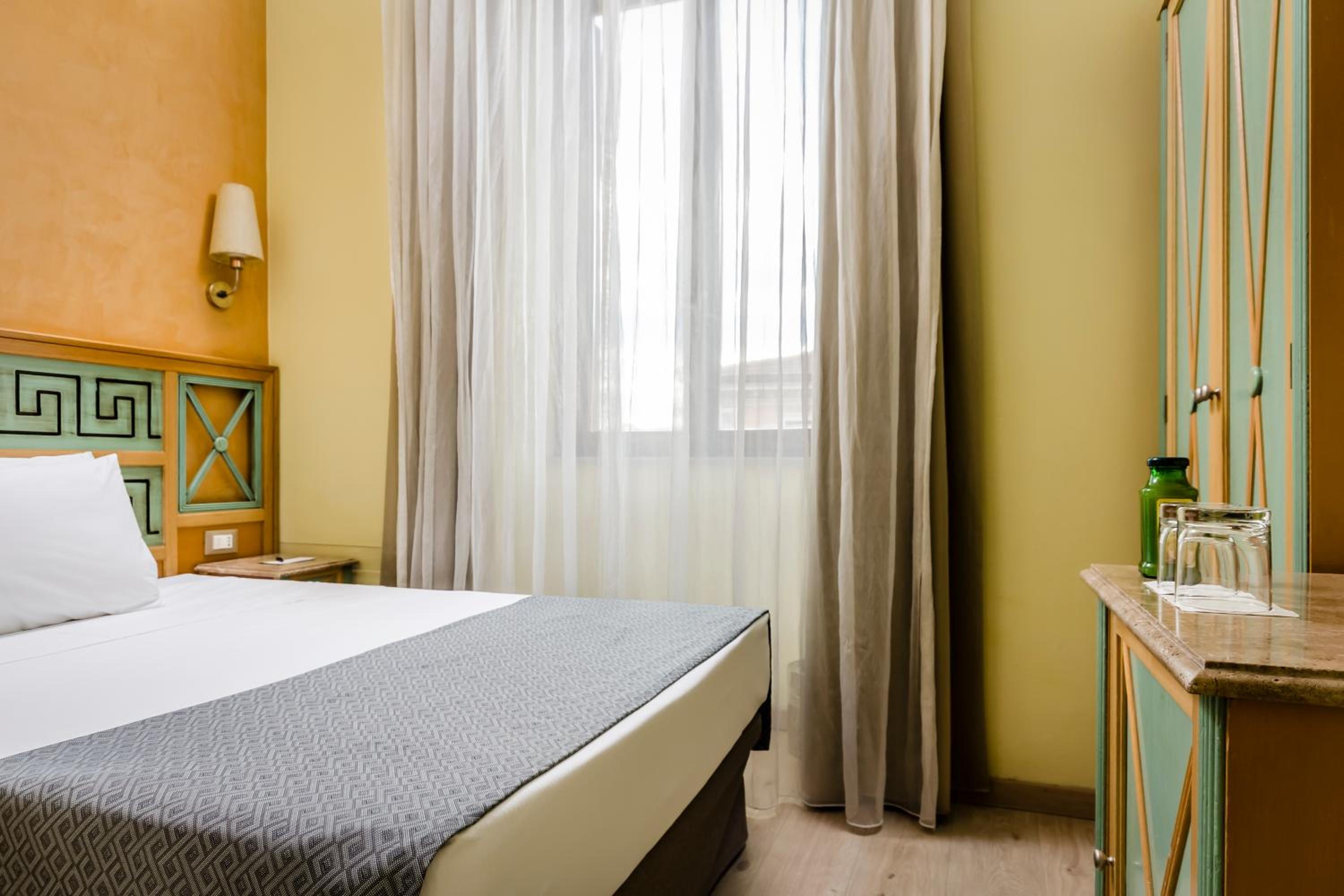 Single Room photo 1