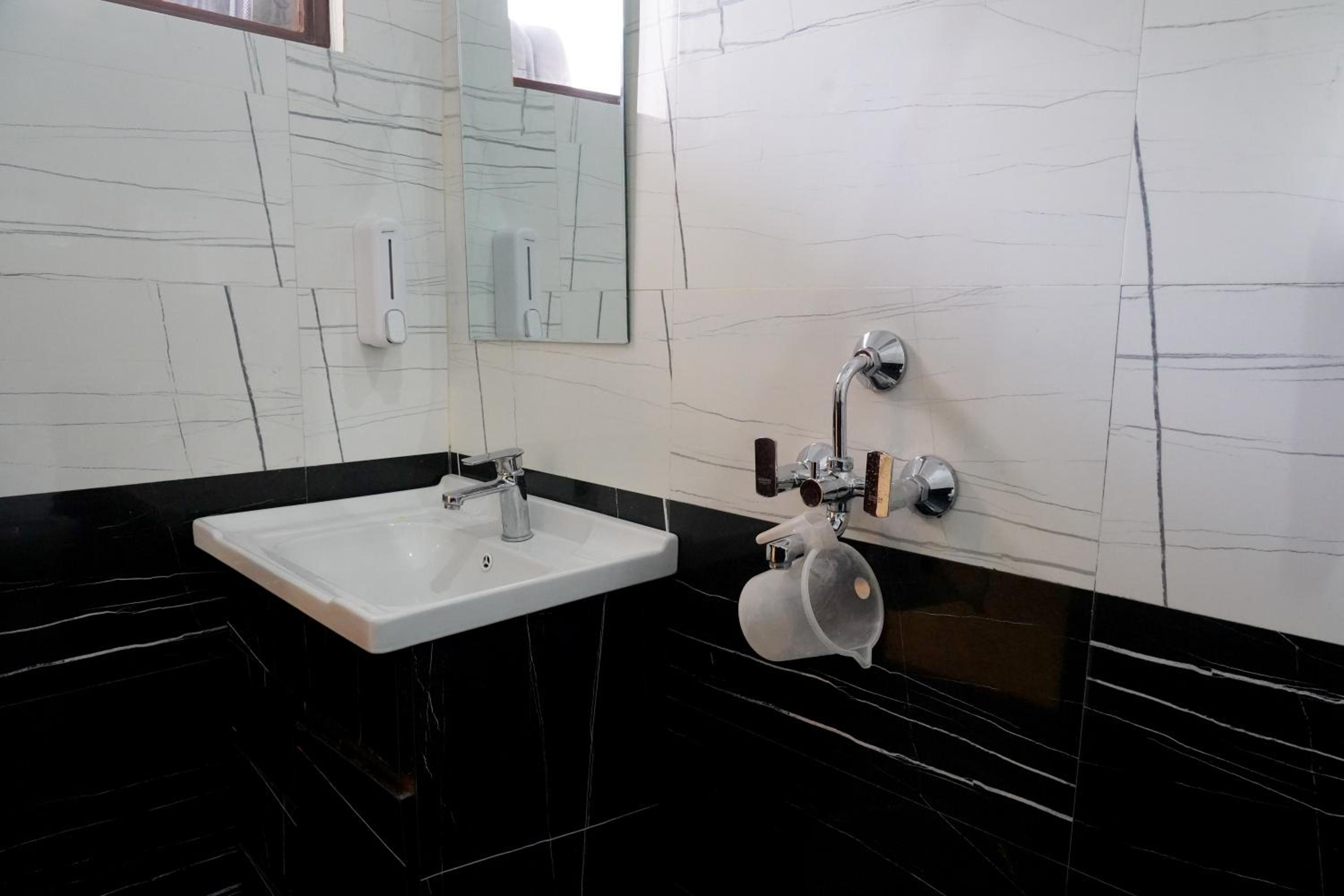 Deluxe Family Suite photo 3