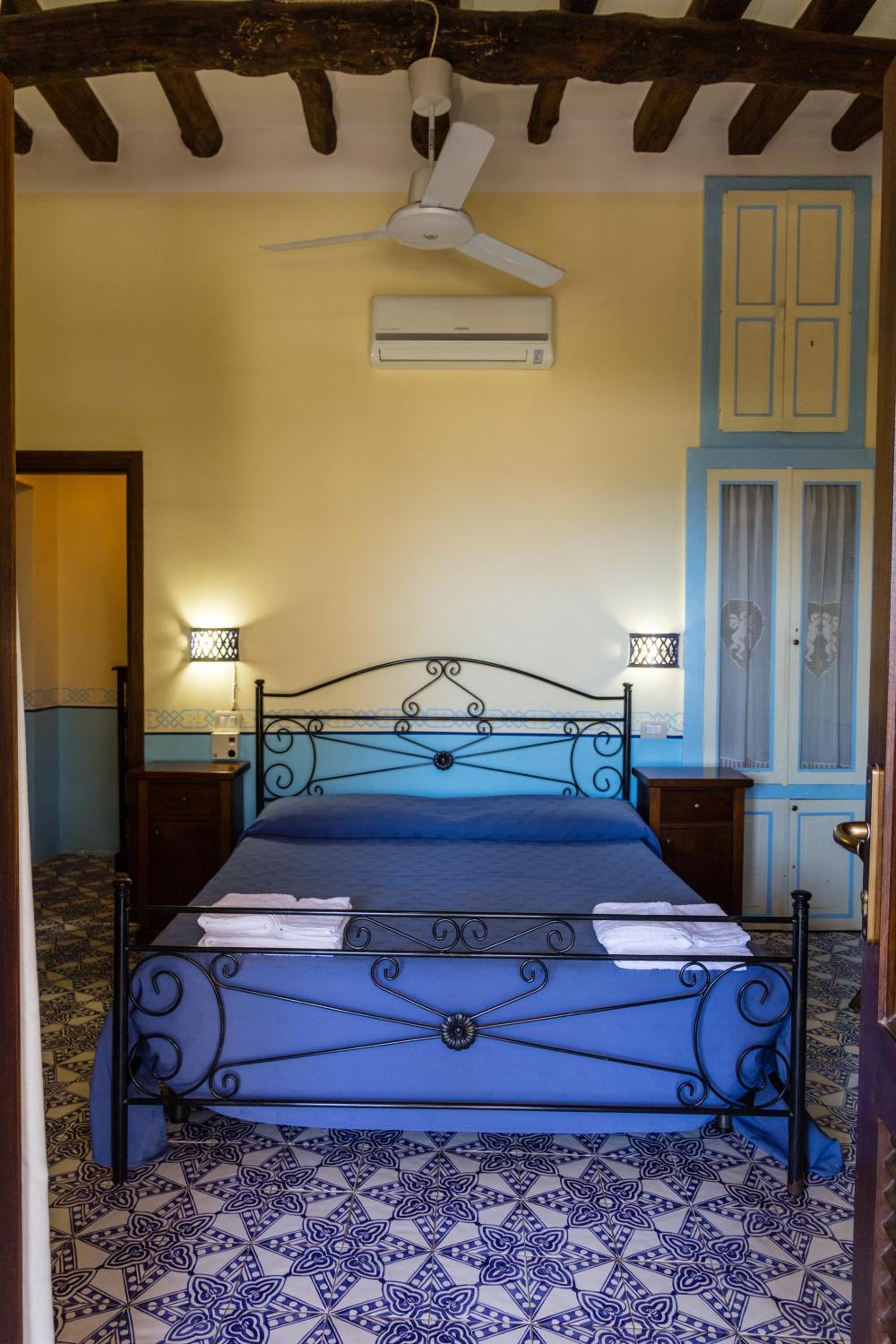 Double Room with Partial Sea View photo 1