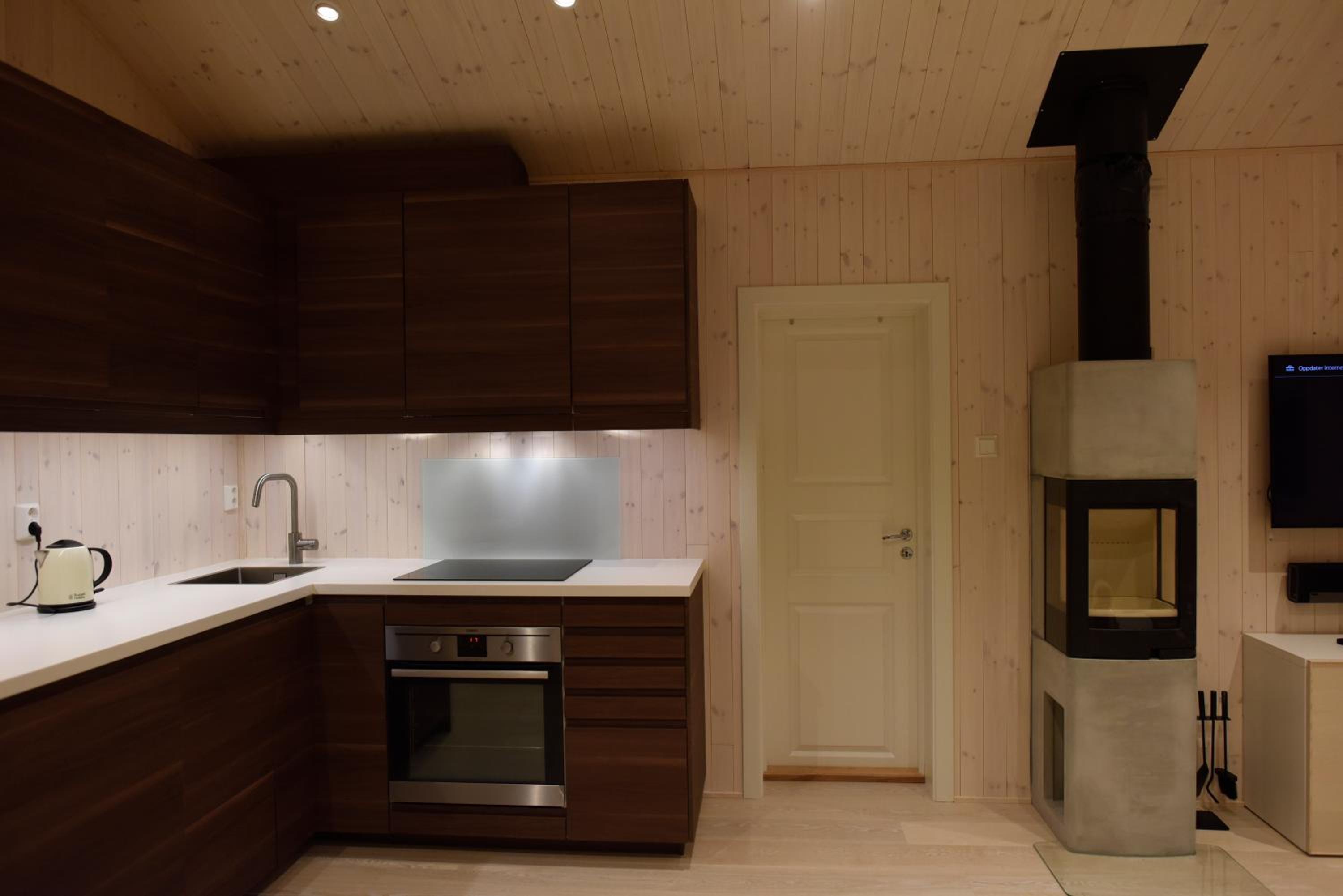 Three-Bedroom Villa - Photo 4