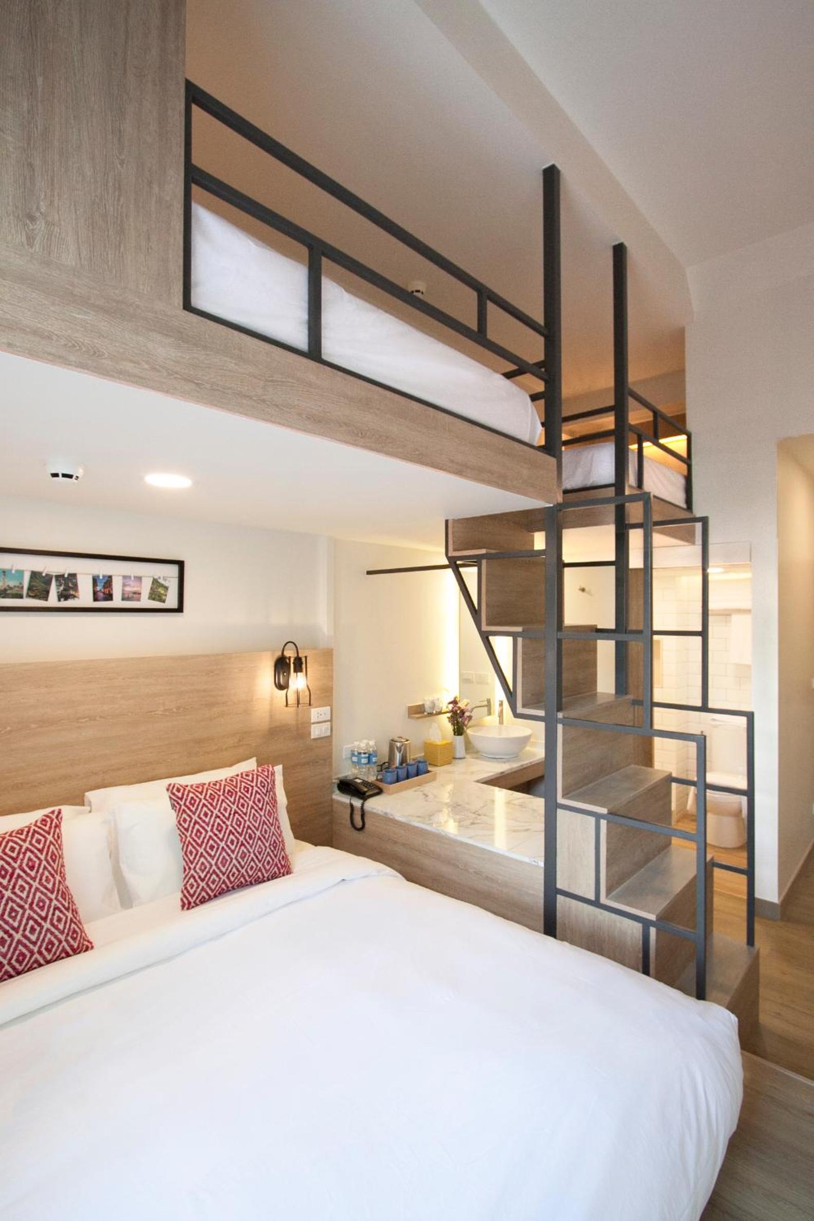 Quadruple King Room