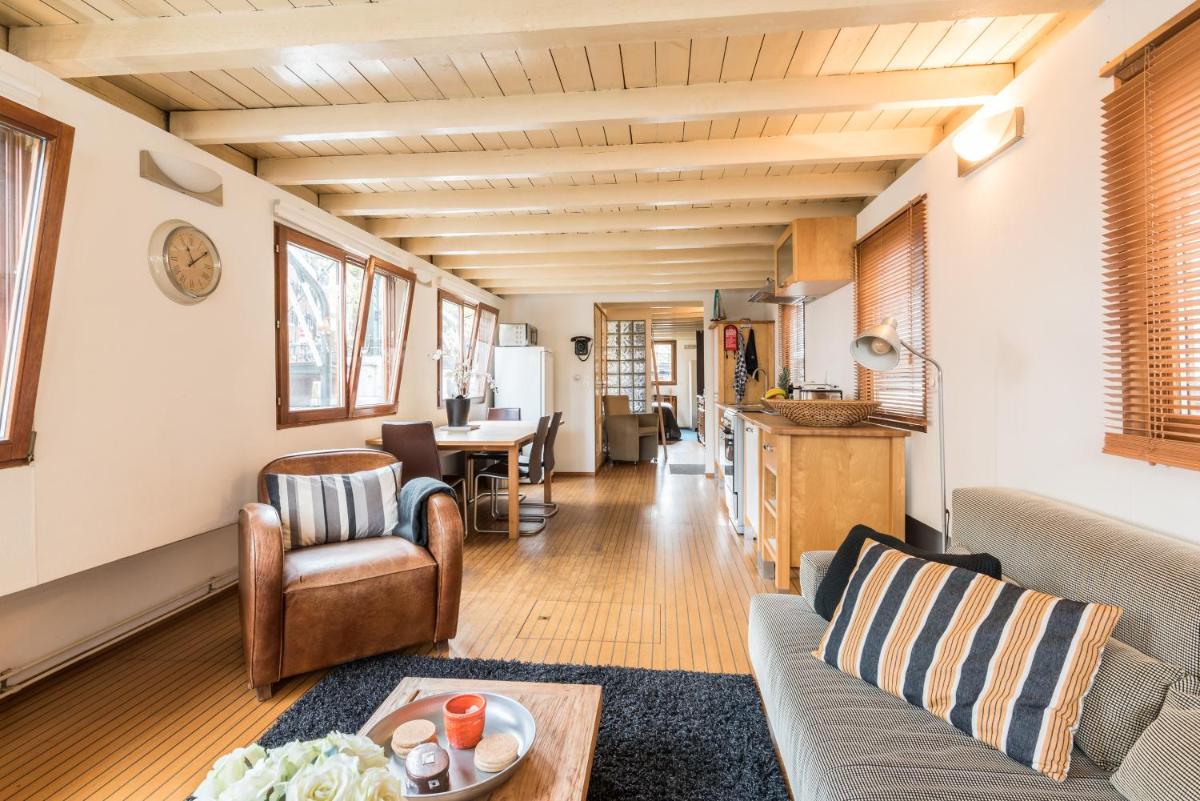 Houseboat Prince William photo 2