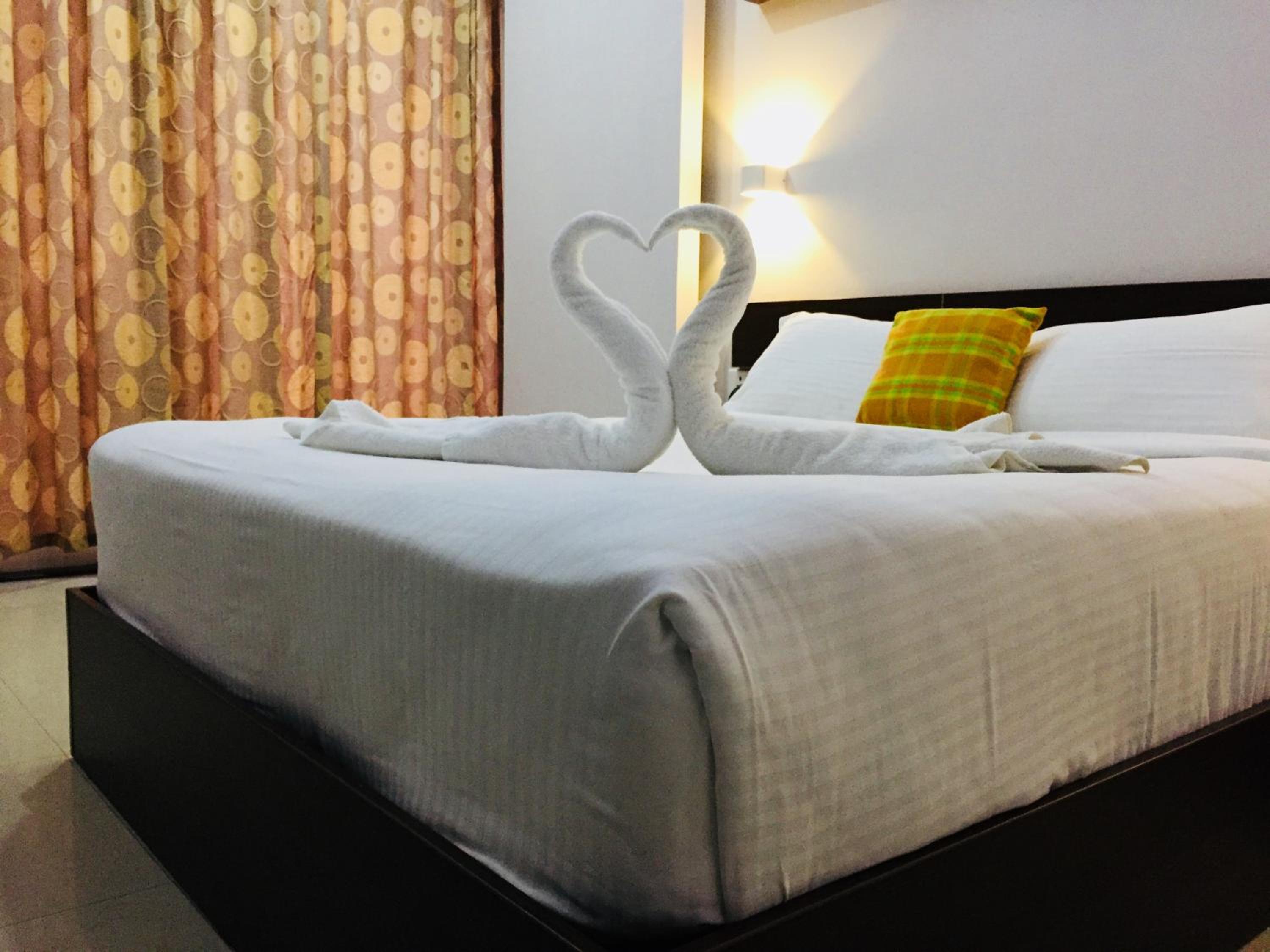 Valley View Room - Photo 12