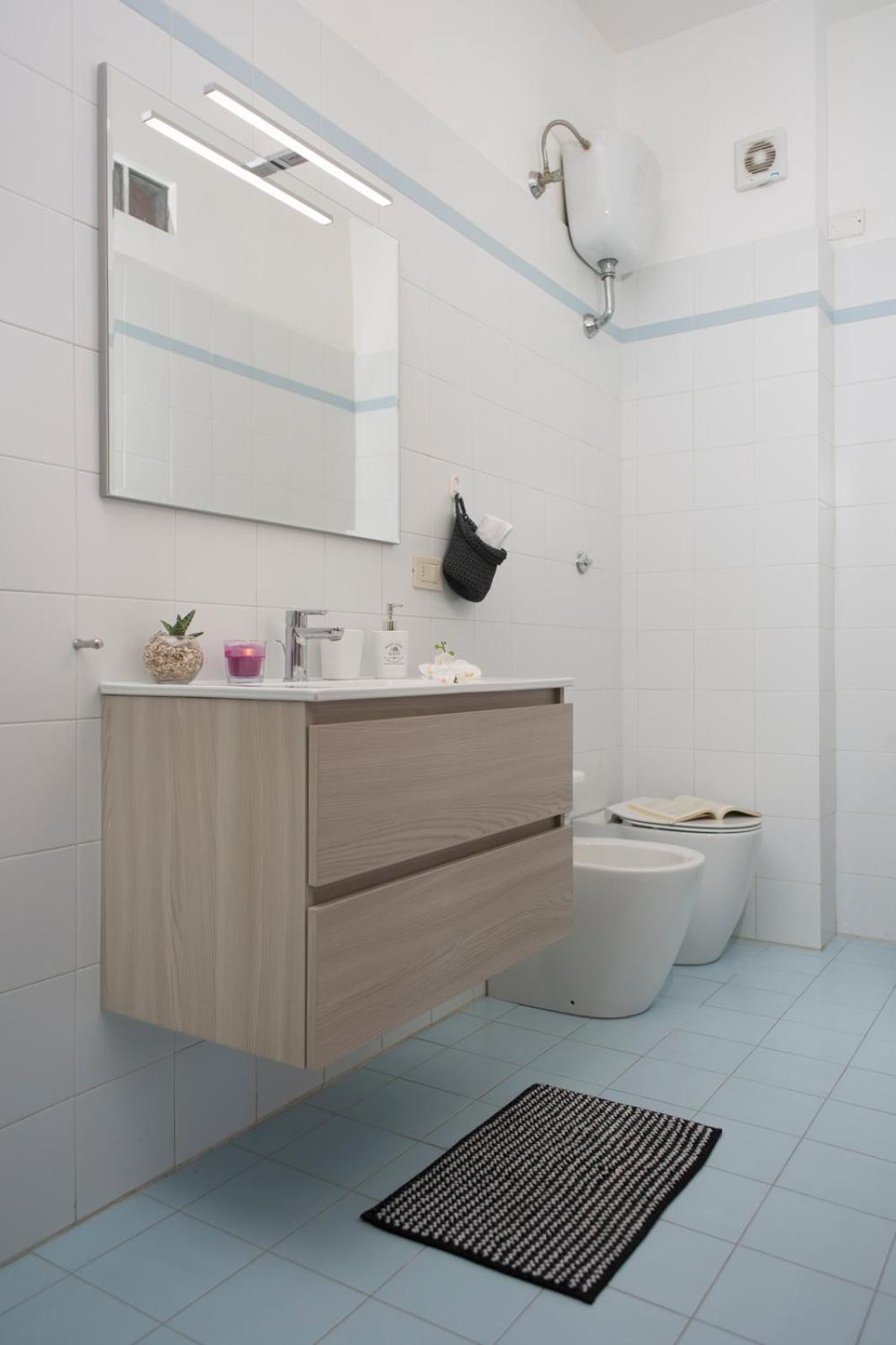One-Bedroom Apartment with Sea View photo 3