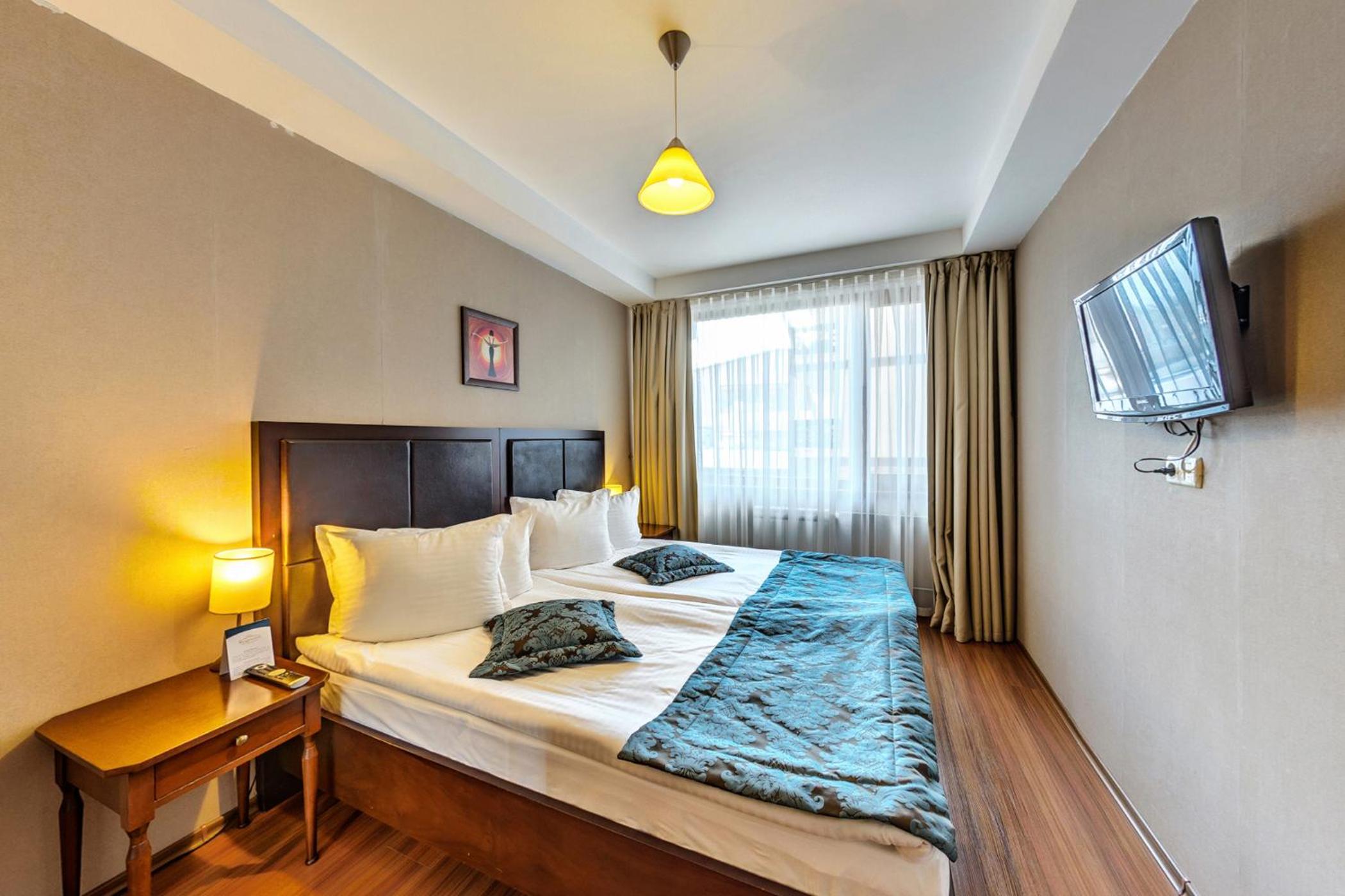 Superior Suite with Mountain View photo 1