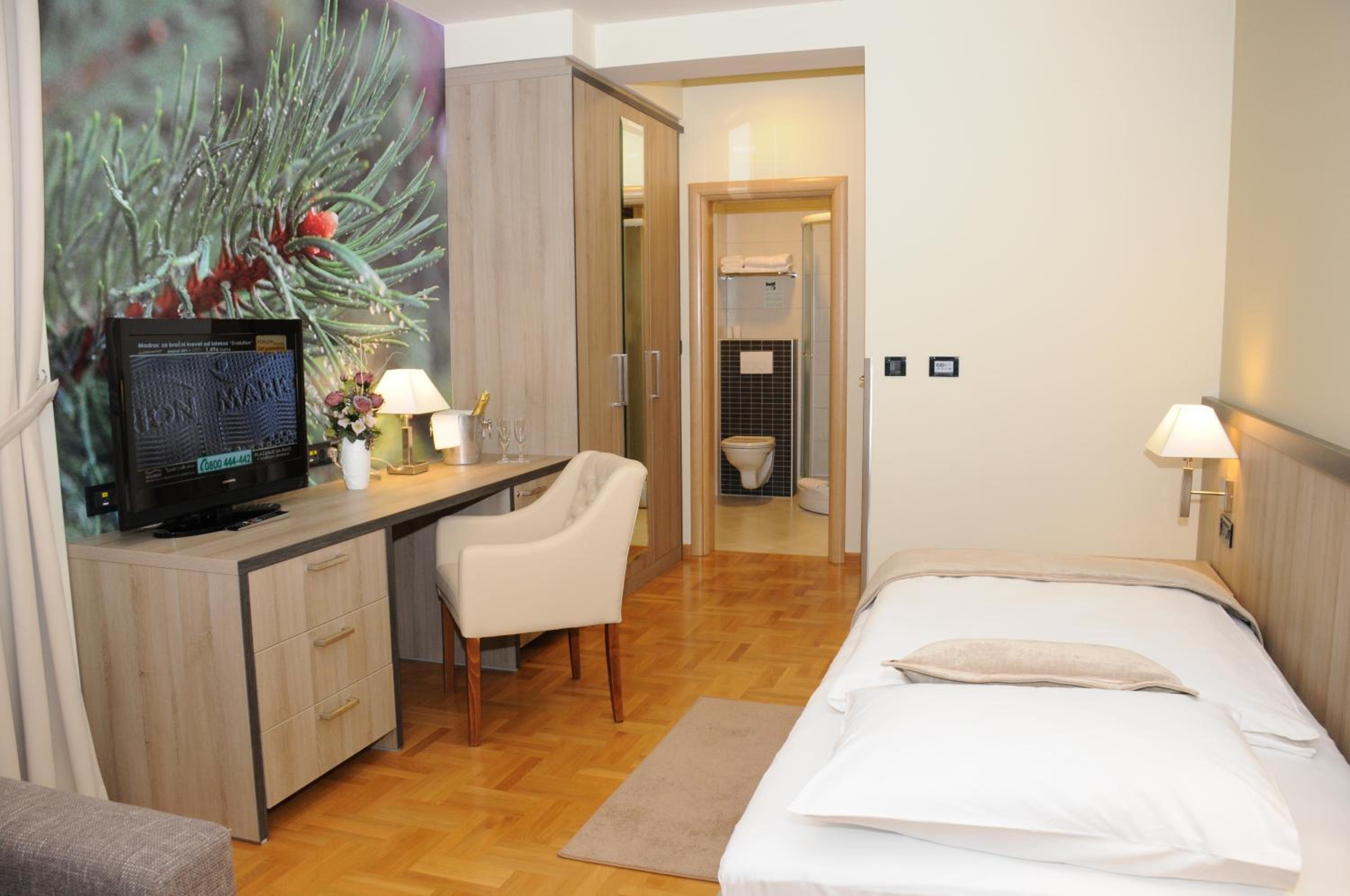 Single Room photo 1