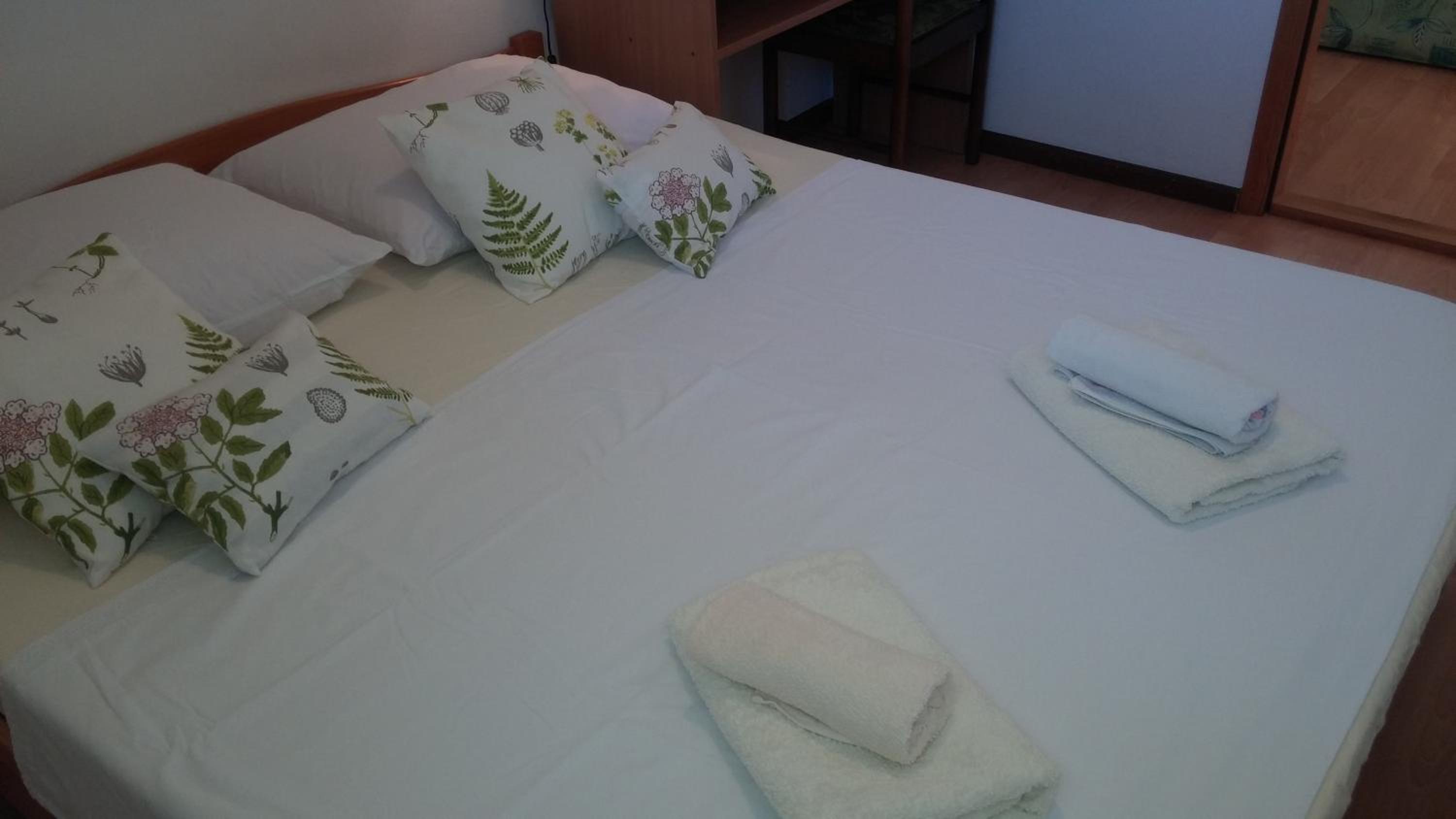 Two-Bedroom Apartment with Balcony (4 Adults)