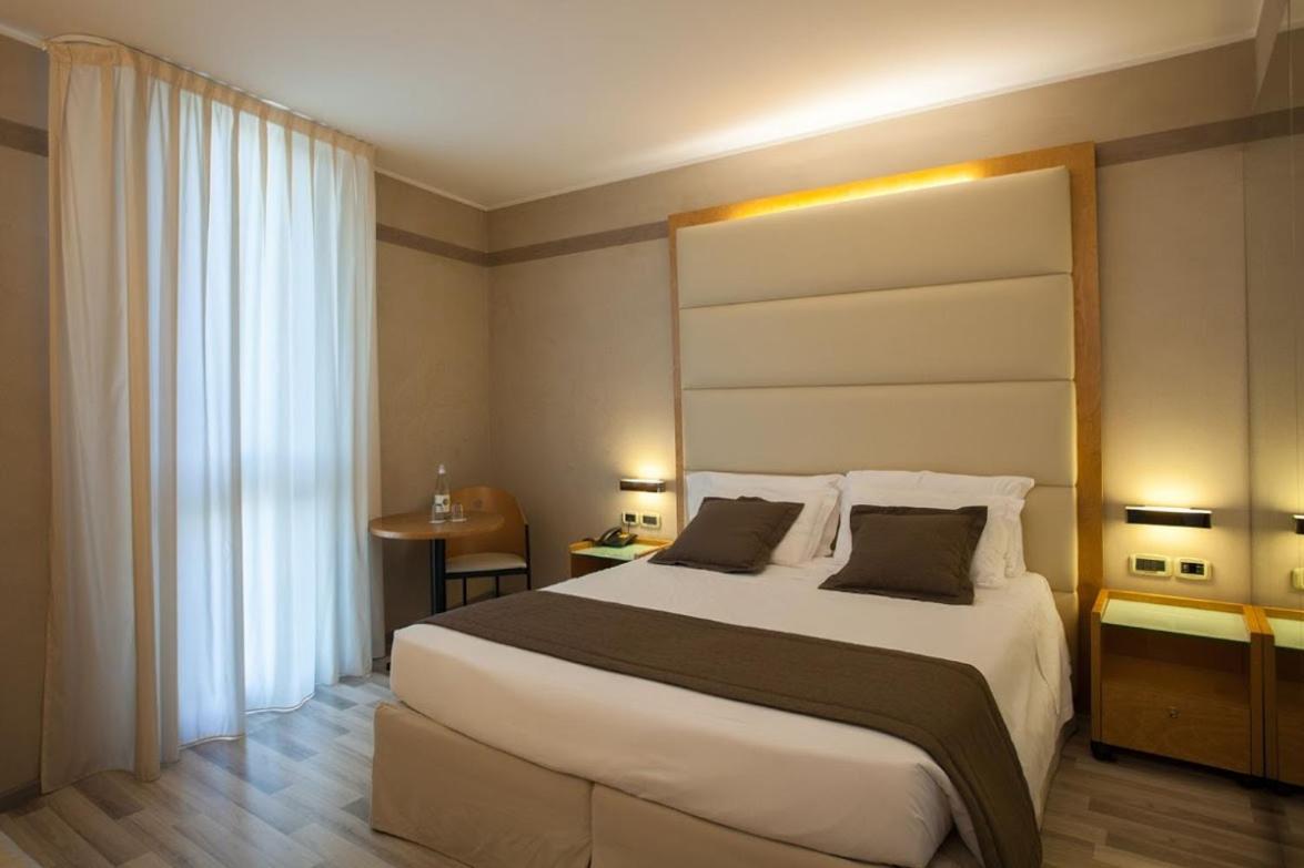 Premier Double Room - Photo 5