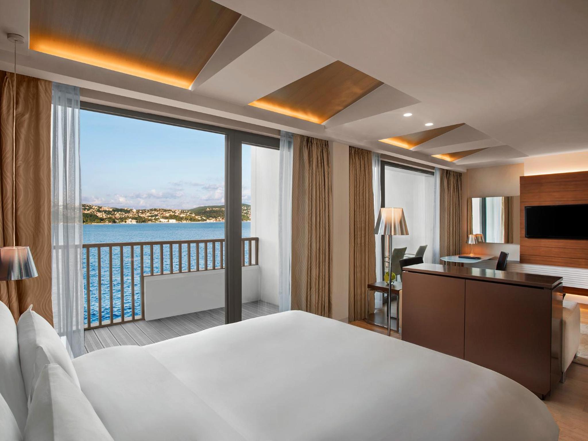 Junior Suite With Bosphorus View