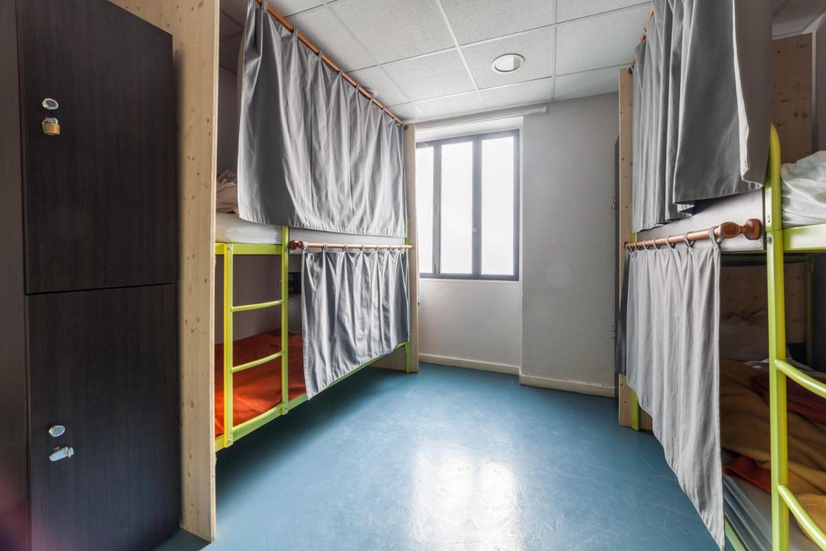 Bed in 6-Bed Mixed Dormitory Room photo 1