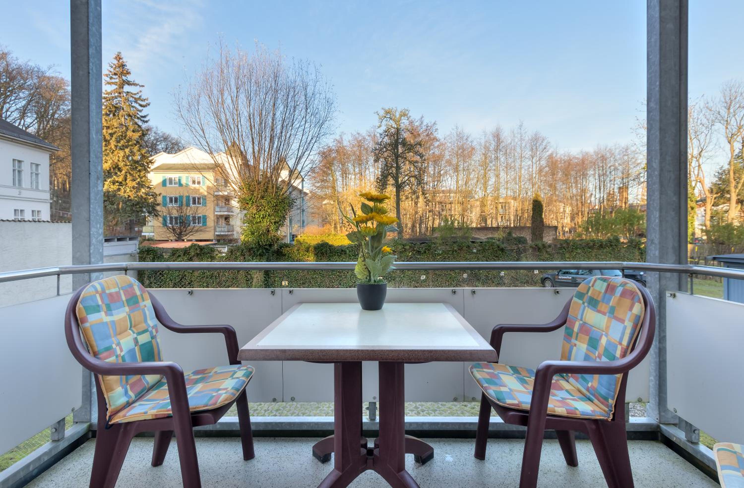 Apartment with Balcony photo 3