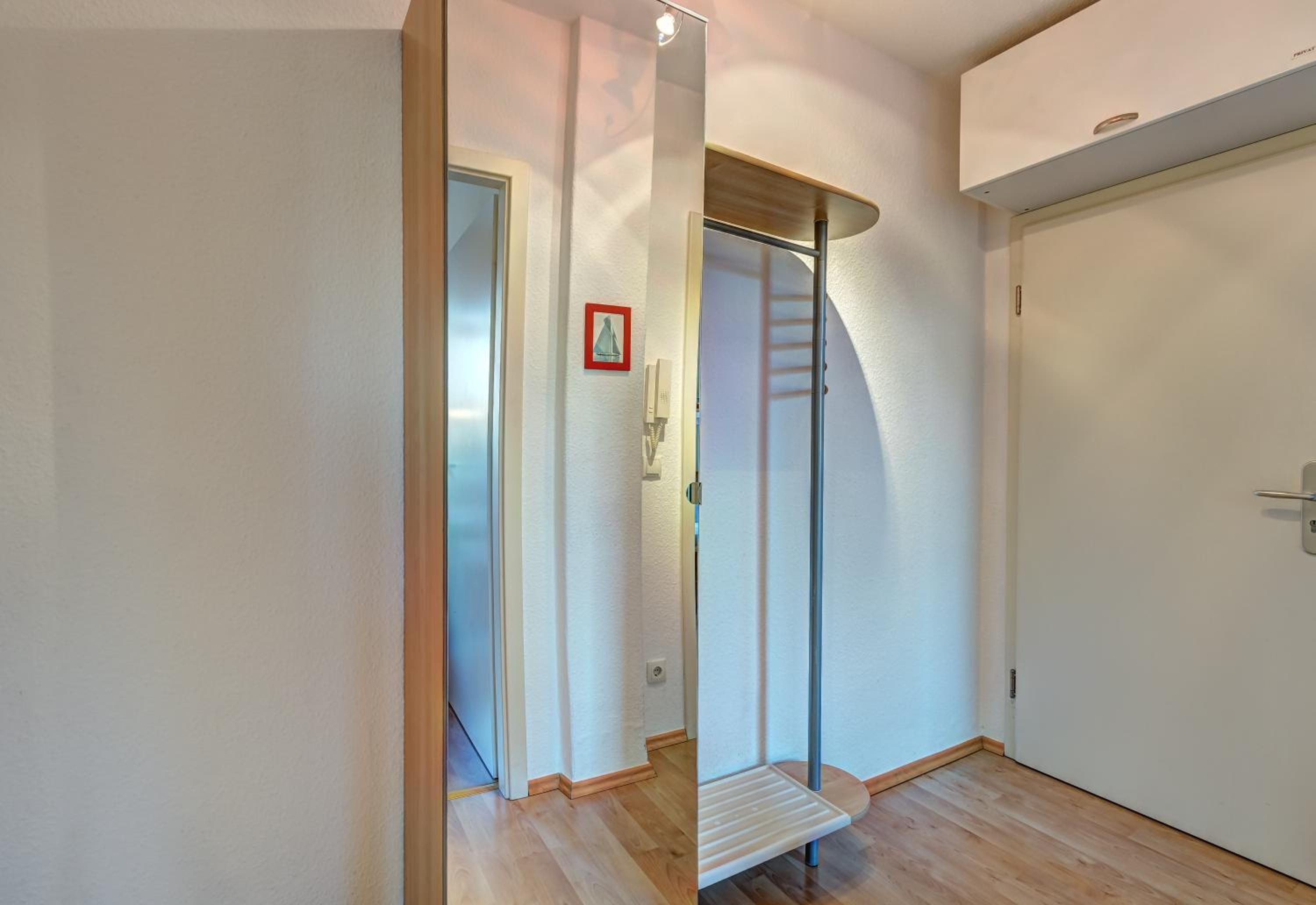 Apartment with Balcony photo 2