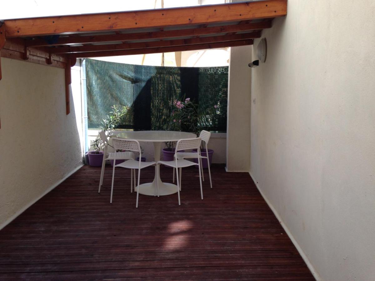 Apartment with Terrace photo 2
