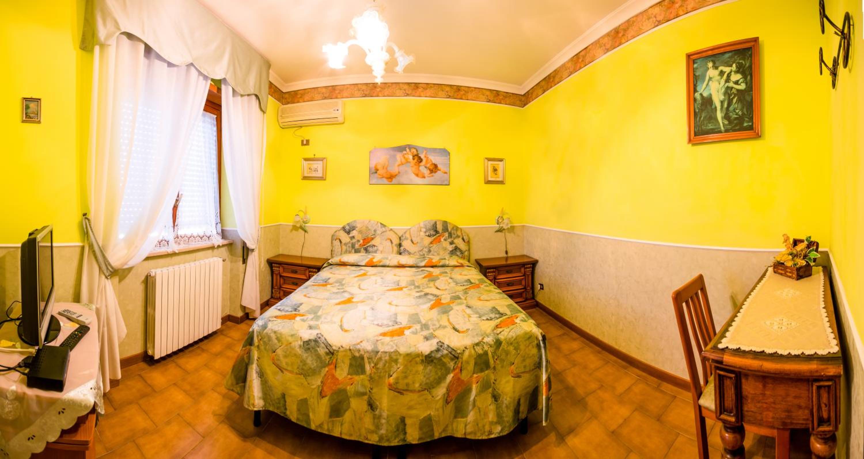 Double Room With Private Bathroom