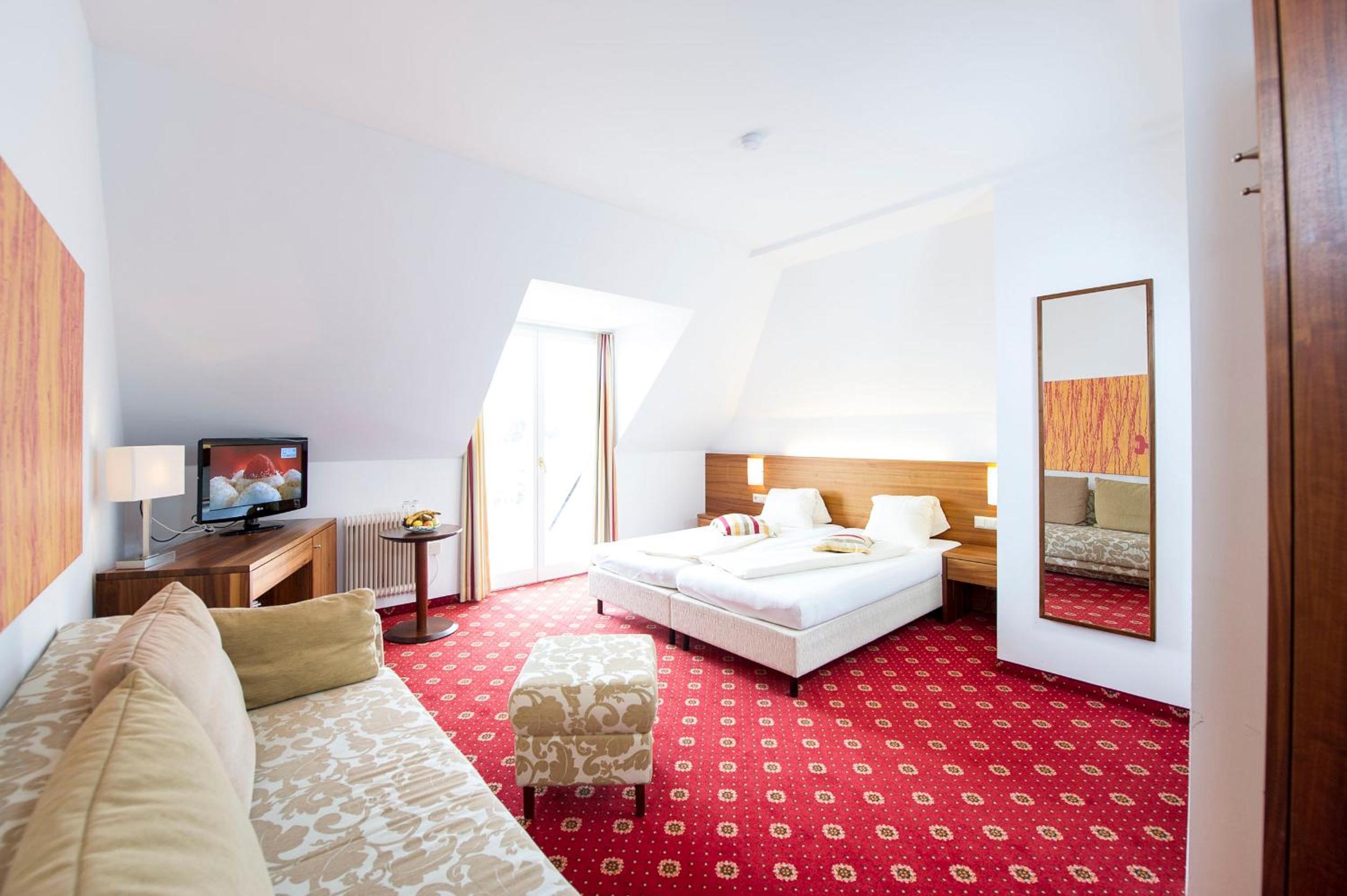 Double Room with Sofa Bed and Balcony photo 1