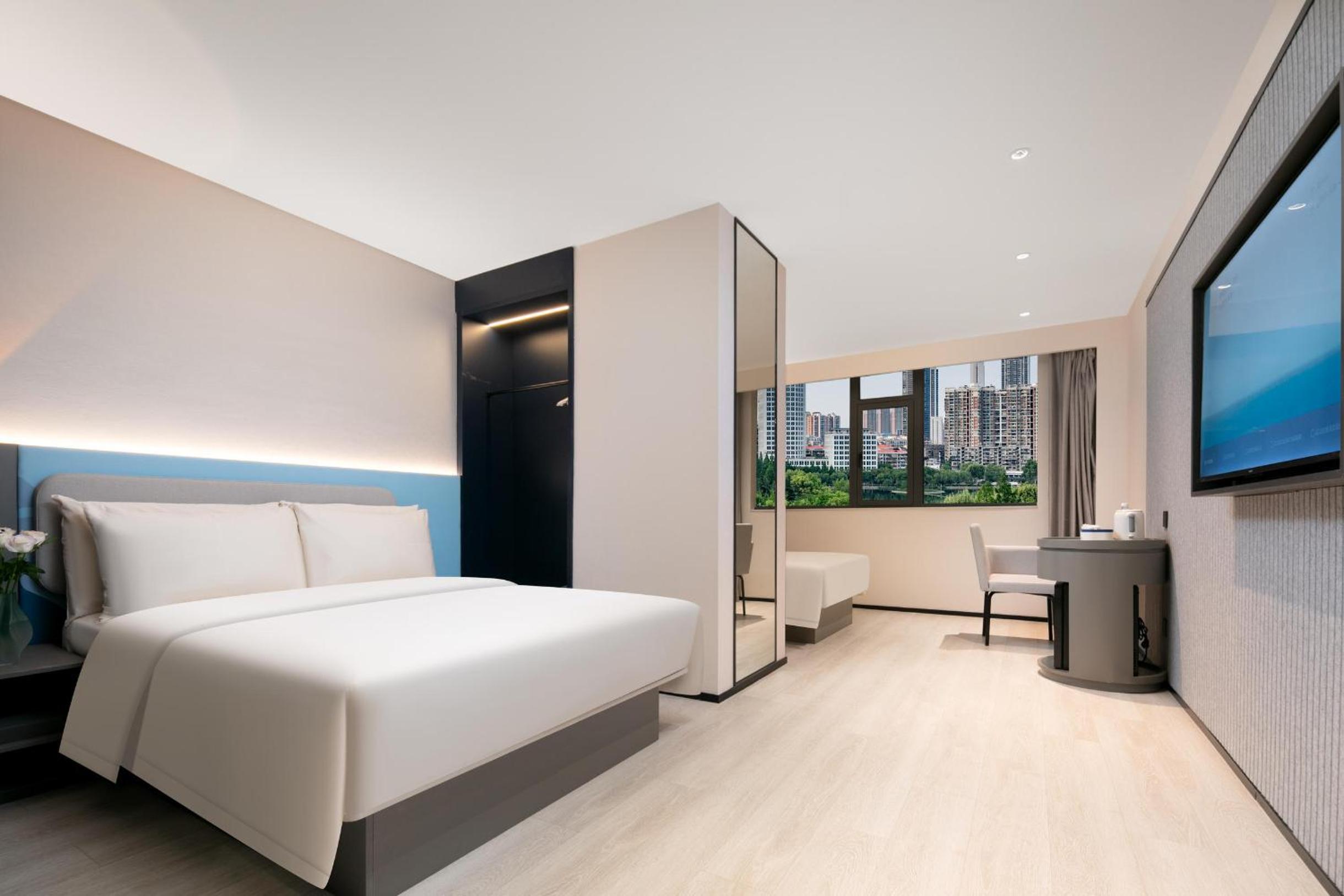 Select Family Twin Room photo 2