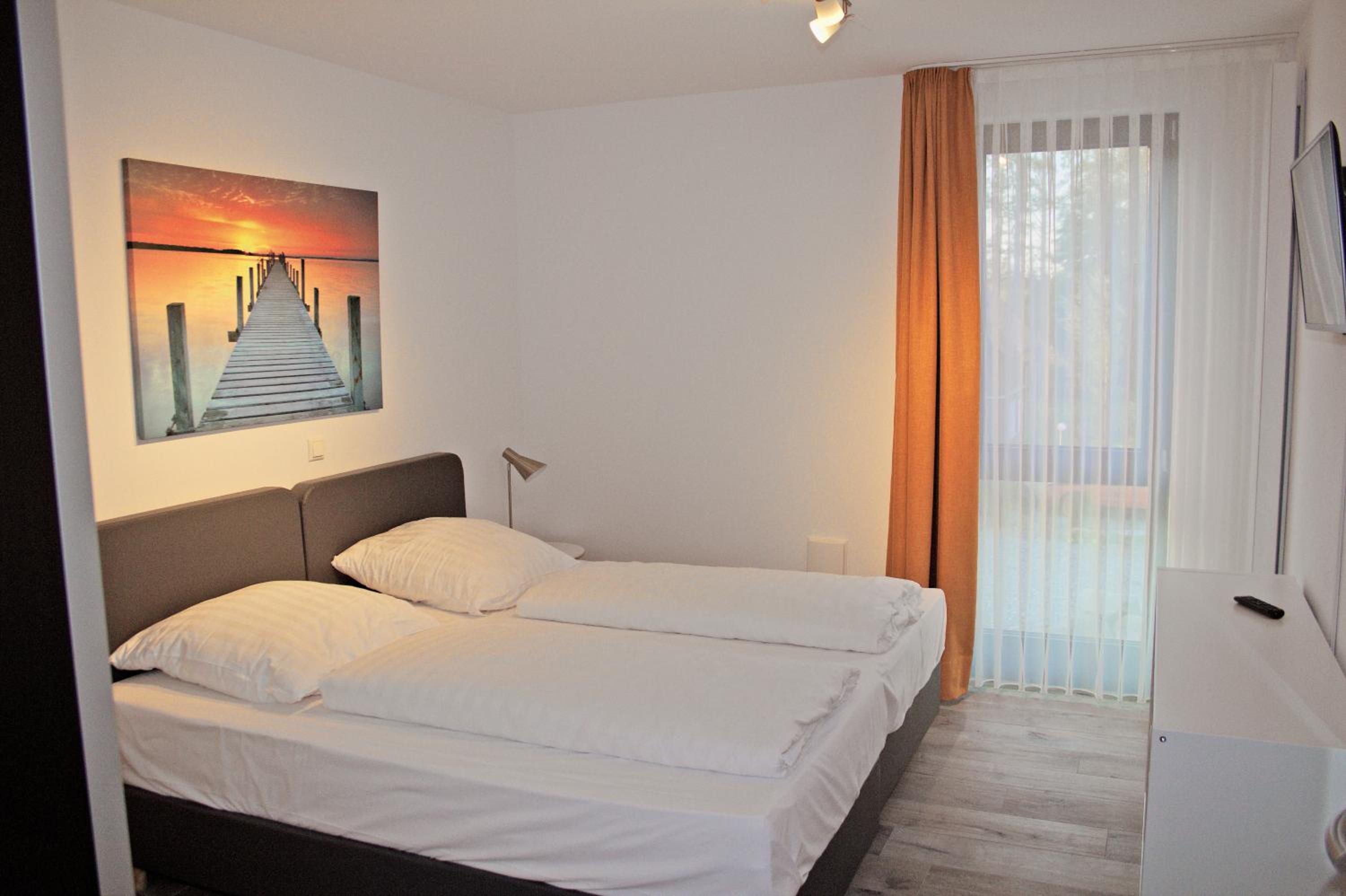 Apartment with Balcony photo 3