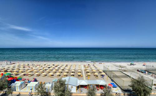 Double or Twin Room - Beach Access photo 3