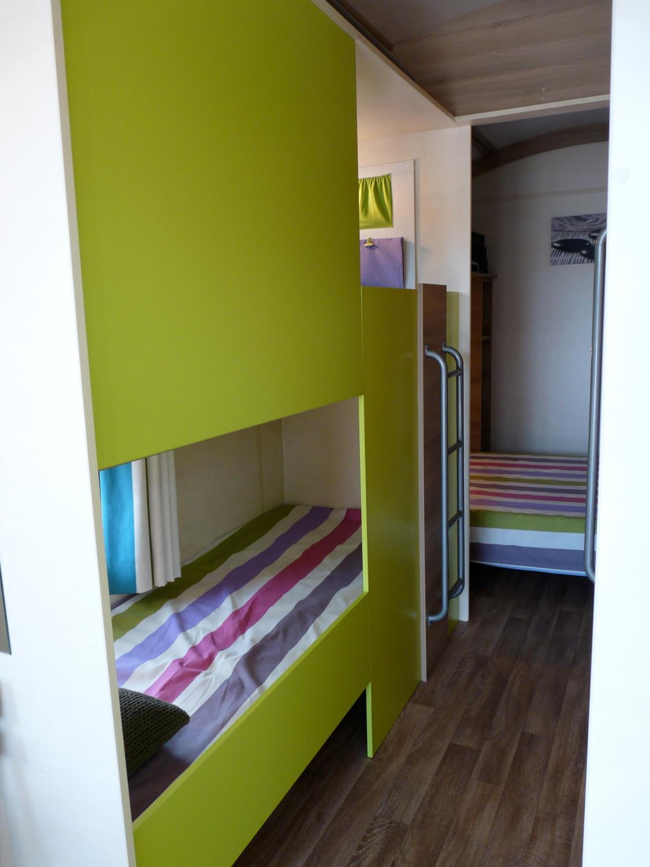 Wooden Caravan photo 1