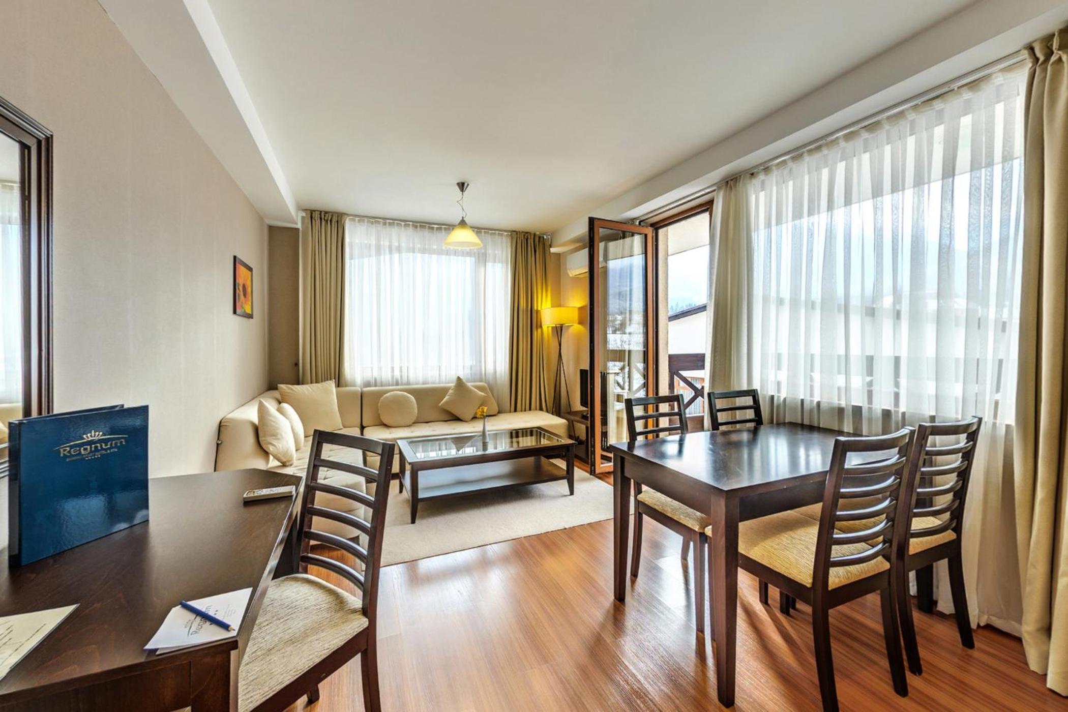 Grand Suite with Mountain View photo 2